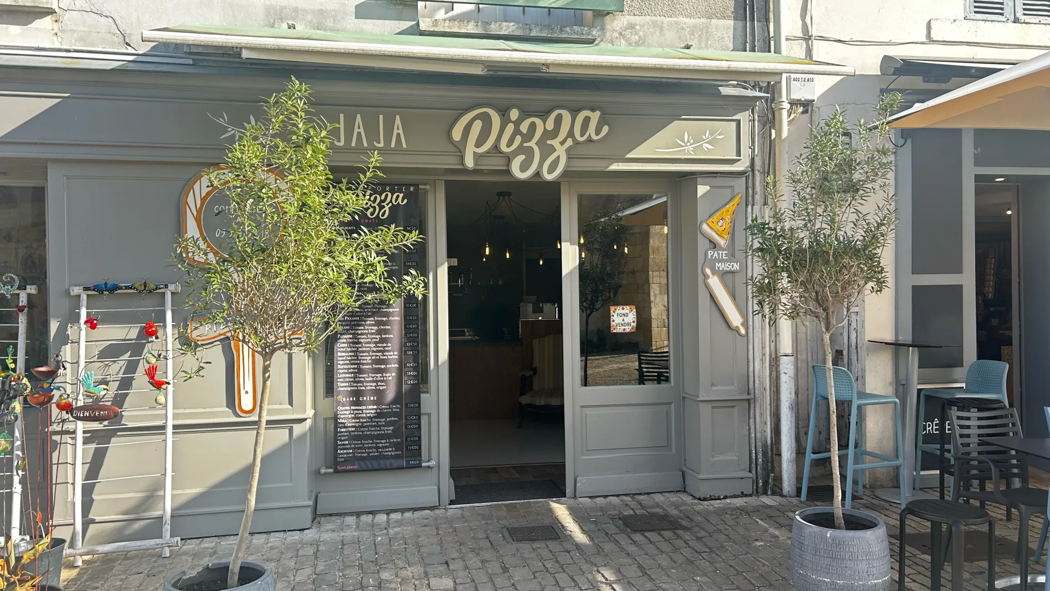 À vendre fonds de commerce de pizzeria à Coulon - Emplacement privilégié