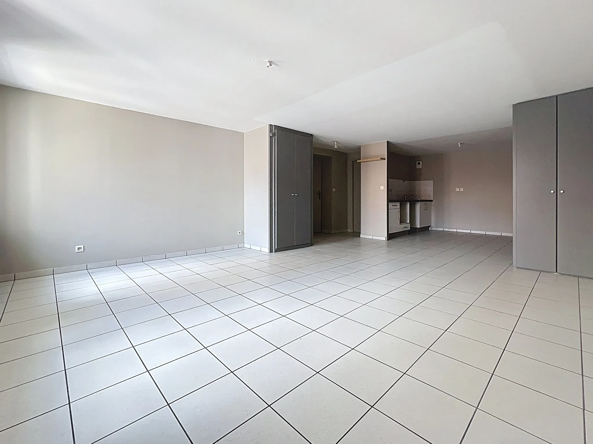Appartement T3 duplex rénové au dernier étage à Villefranche-sur-Saône 