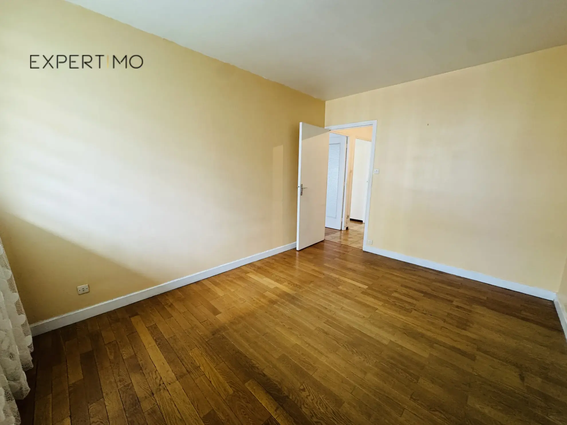 Appartement T2 lumineux de 56 m² à Grenoble Les Eaux Claires avec balcon et cave