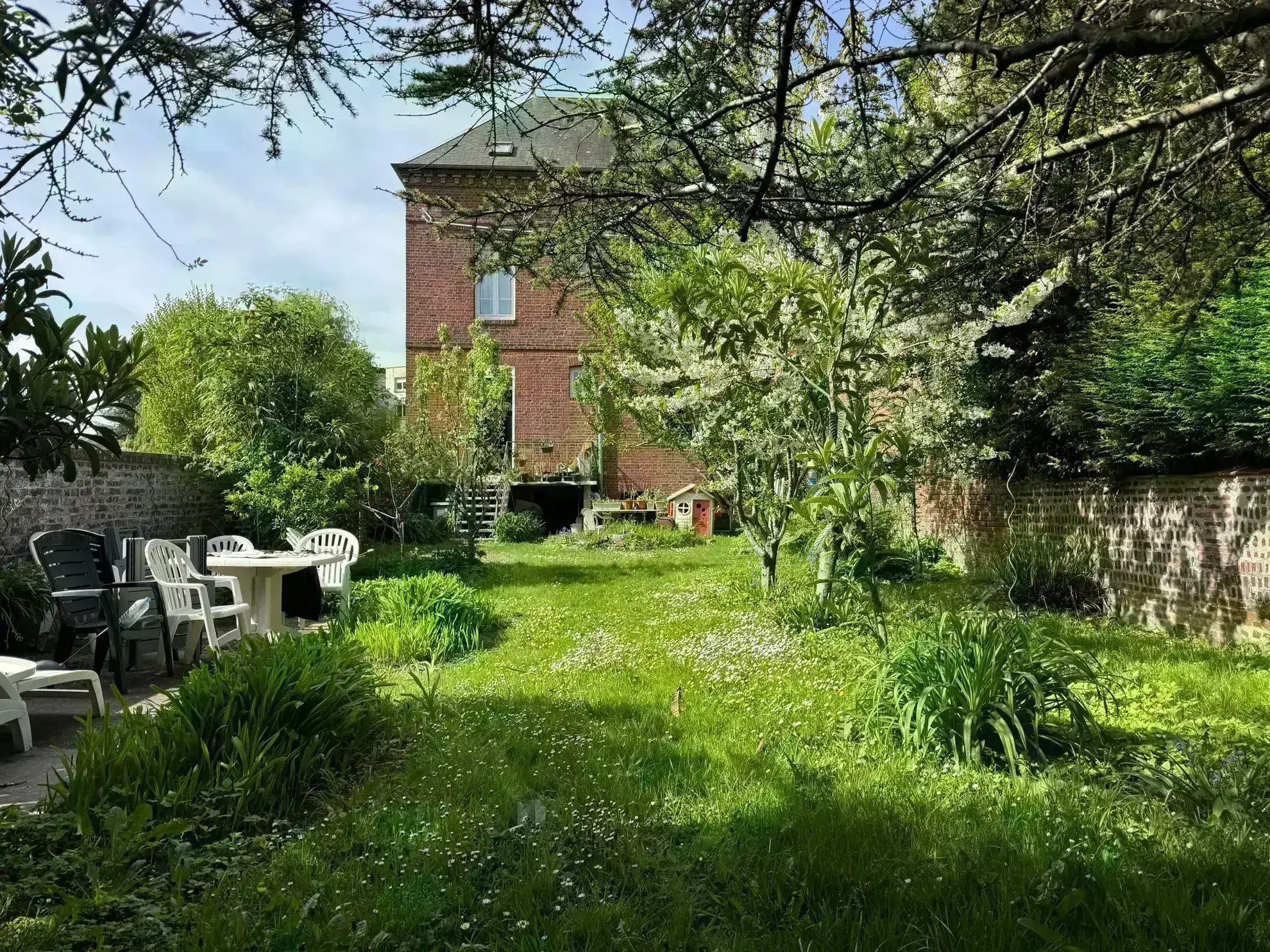 Maison familiale de 132 m² avec jardin à Eu, centre-ville 