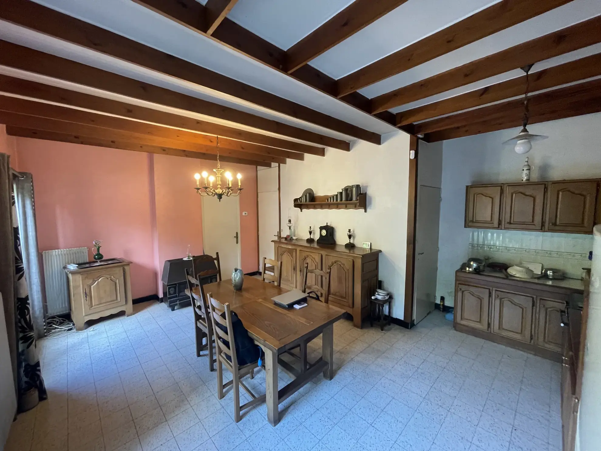 Maison à vendre de 139m² avec hangar et terrain à Lievin, idéale pour projet de rénovation 