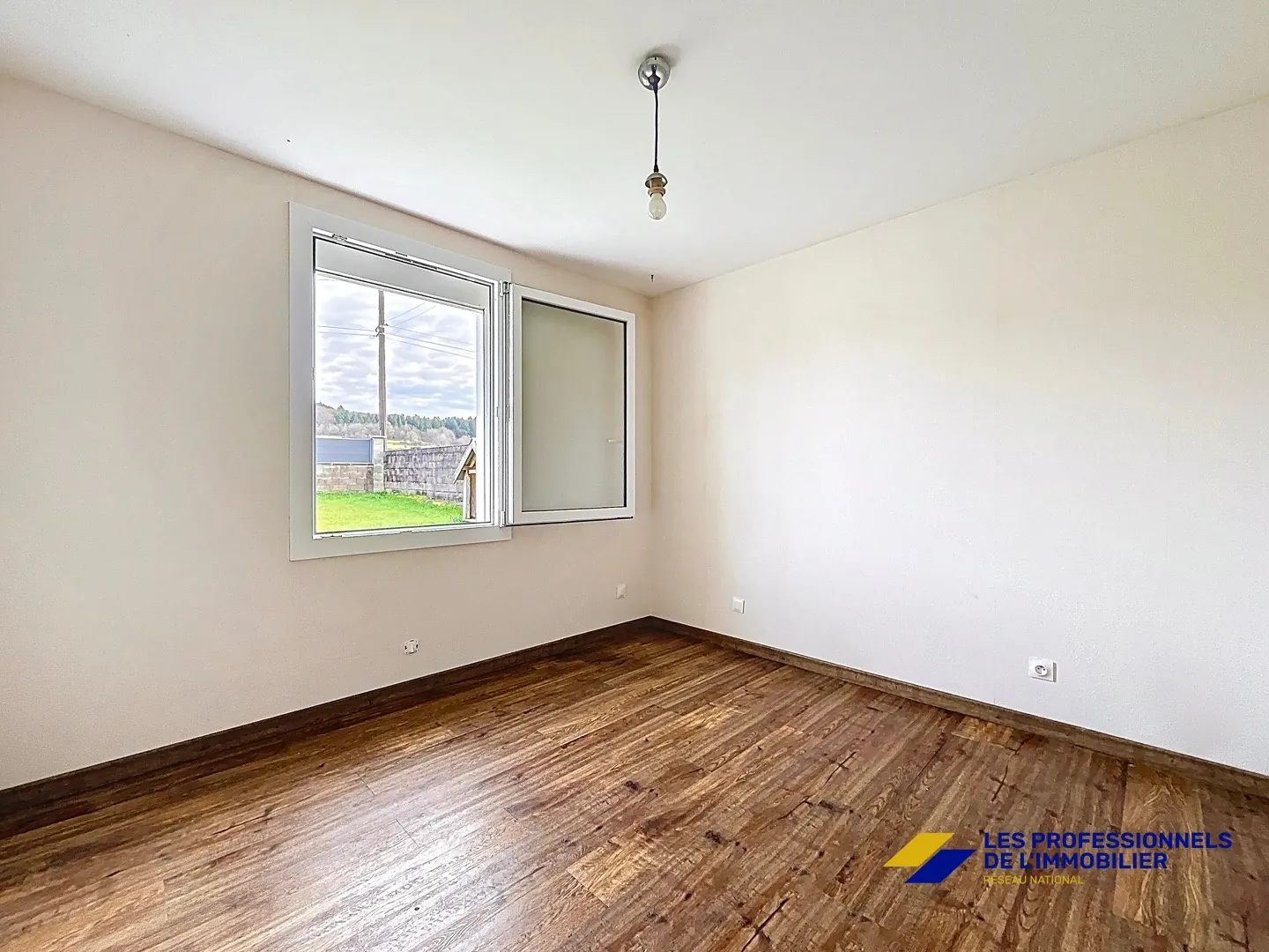 Maison 3 pièces de 75 m2 avec jardin et piscine à Charmois-devant-Bruyères 