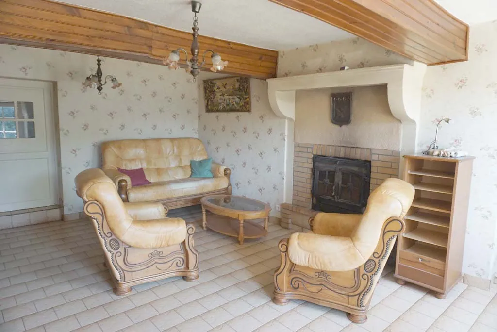 Belle maison de village en Brionnais de 118 m² avec jardin et garage 