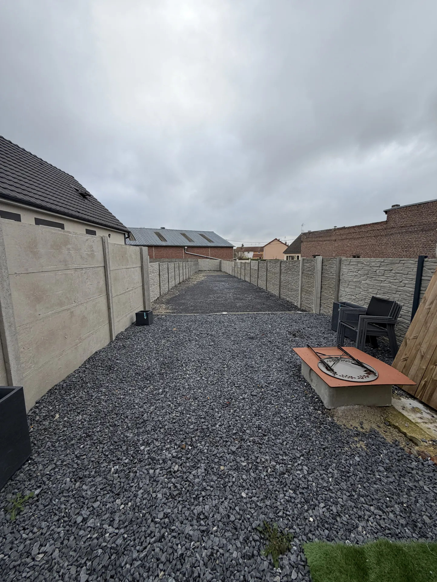 Studio sur terrain constructible à Saint-Quentin - Opportunité d'aménagement 