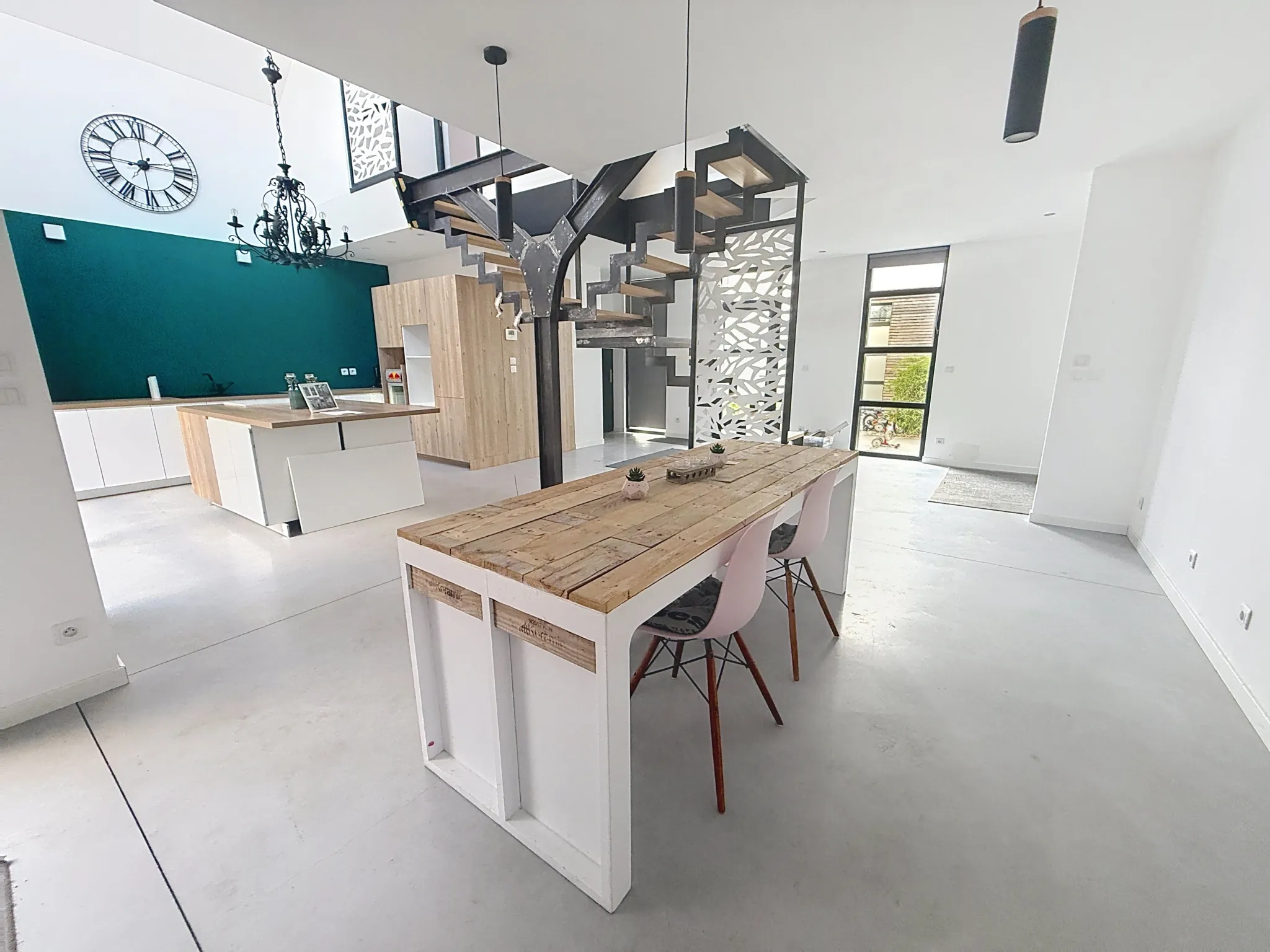 Loft de prestige à Roubaix proche Leers avec terrasse et parking