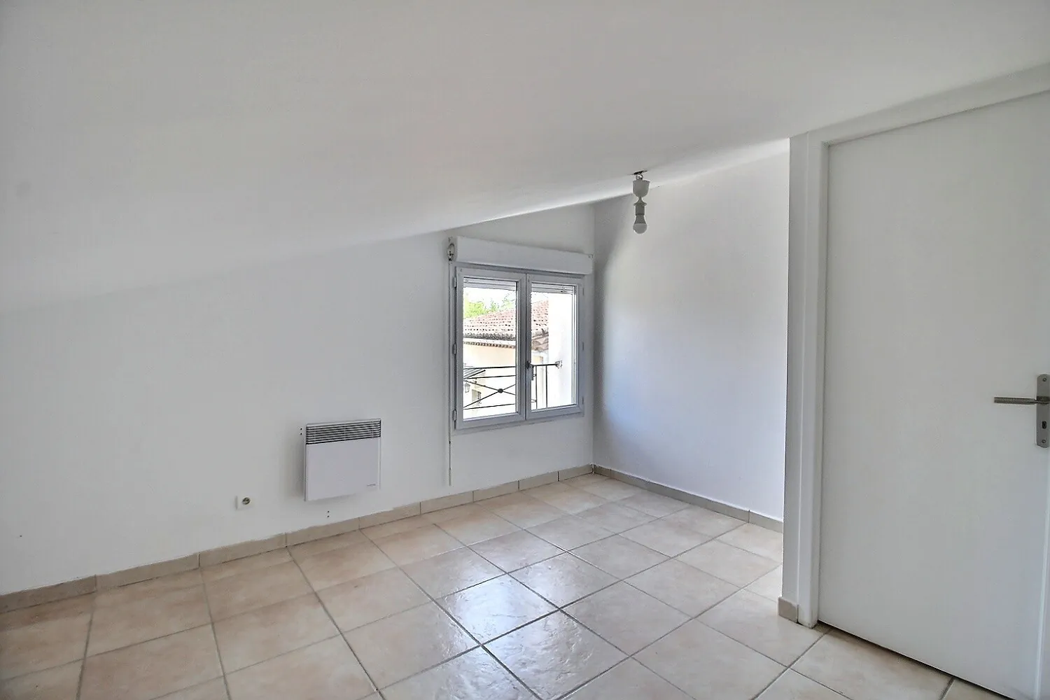 Maison 3 pièces avec jardin et parking à Saint-Martin-de-Londres (34380) 