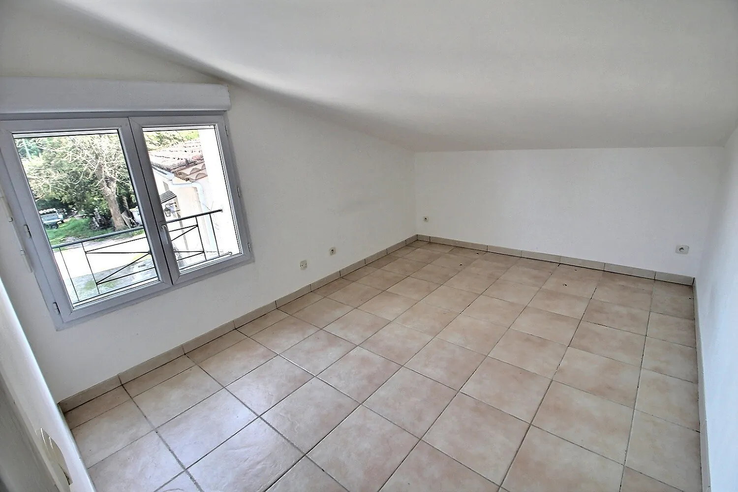 Maison 3 pièces avec jardin et parking à Saint-Martin-de-Londres (34380) 