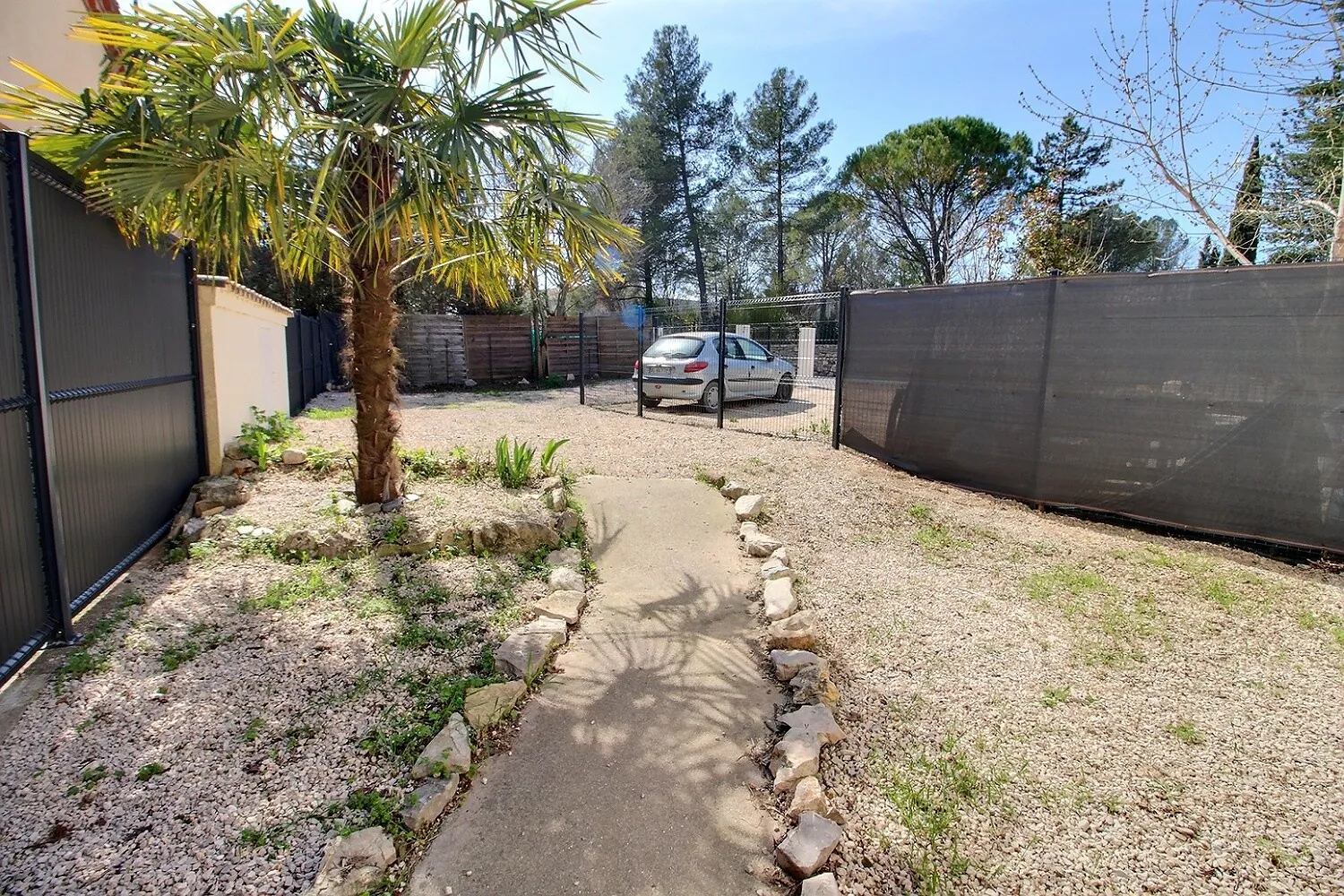 Maison 3 pièces avec jardin et parking à Saint-Martin-de-Londres (34380) 
