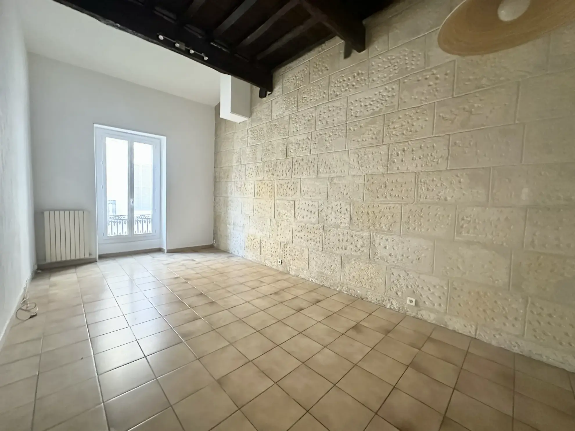 Appartement lumineux de 71 m² au cœur de Nîmes avec cave et potentiel de personnalisation