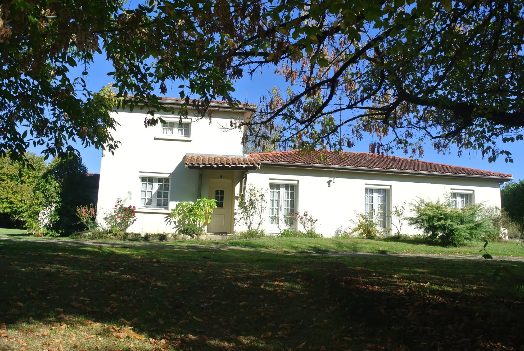 Maison à vendre à 10 minutes de Marmande avec piscine et grand jardin 