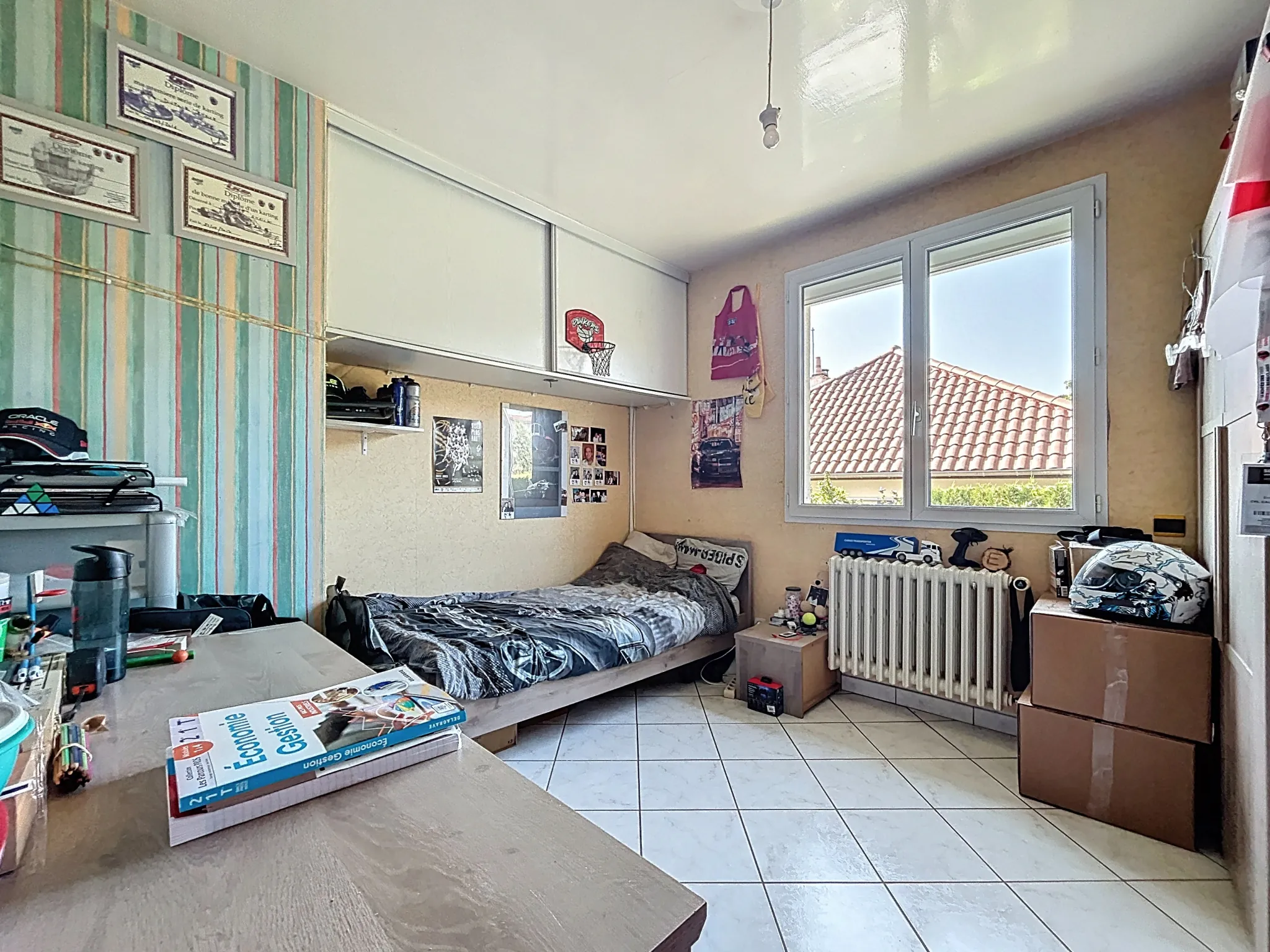 Maison de 144 m² à Creches-sur-Saône avec jardin et potentiel 