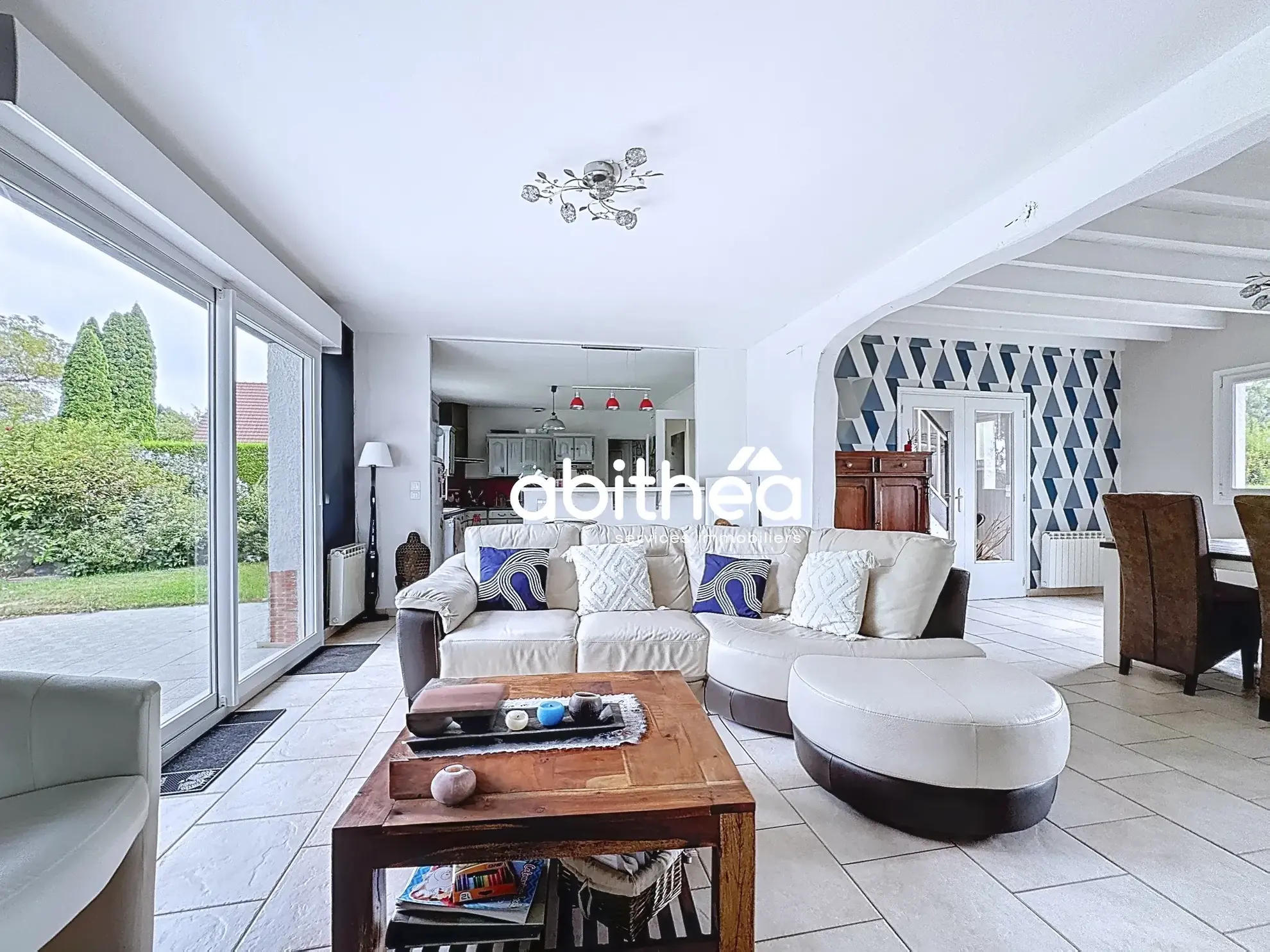 Belle maison individuelle avec jardin et garage à Izel-les-Hameau 