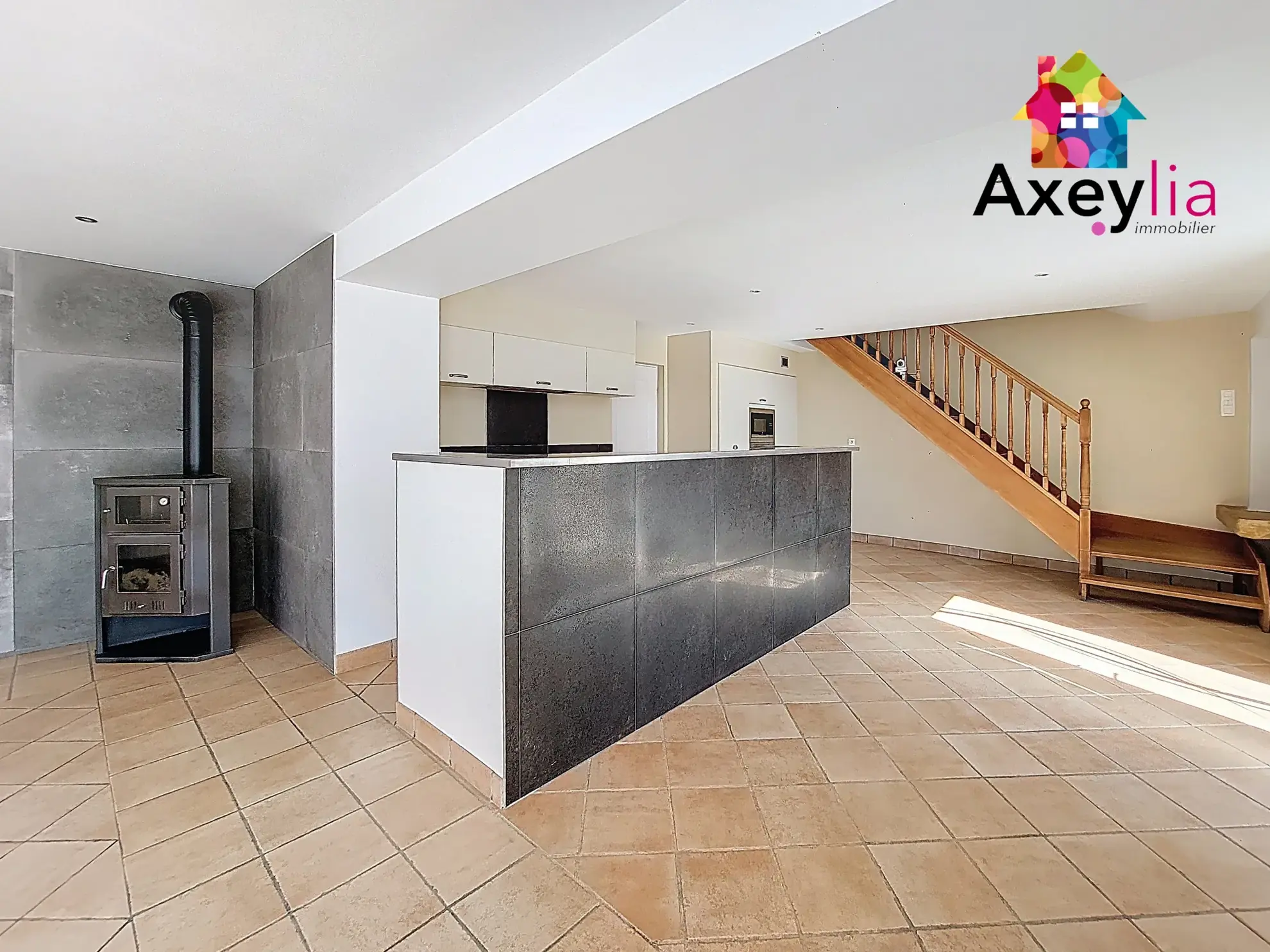 À vendre maison rénovée avec 4 chambres à 8 min de Charlieu