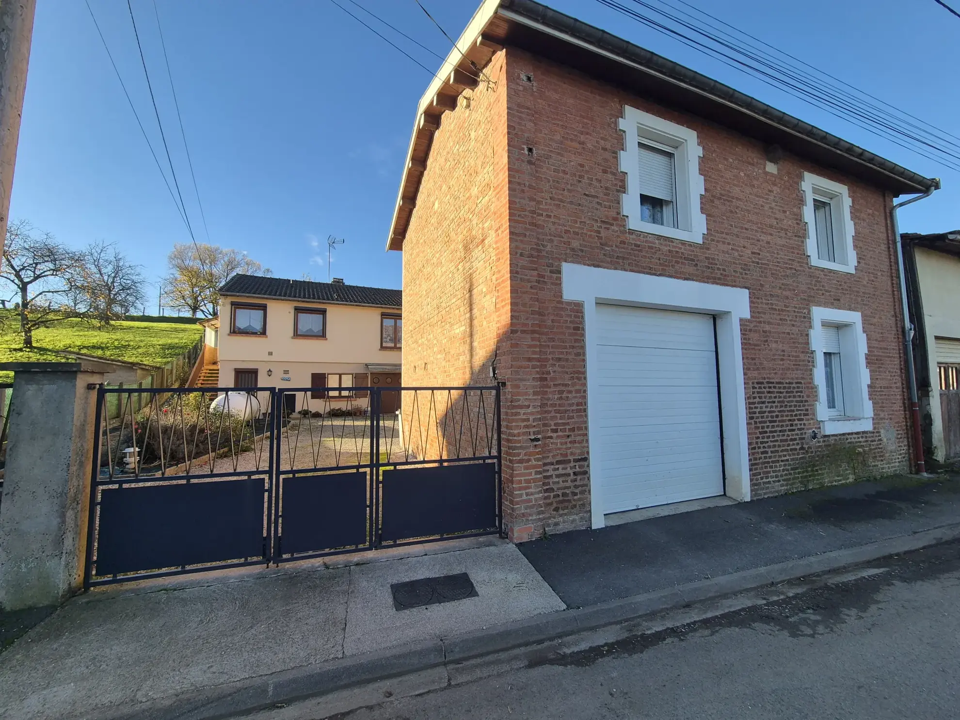 Ensemble immobilier de 2 maisons à Allichamps avec jardin et potentiel locatif