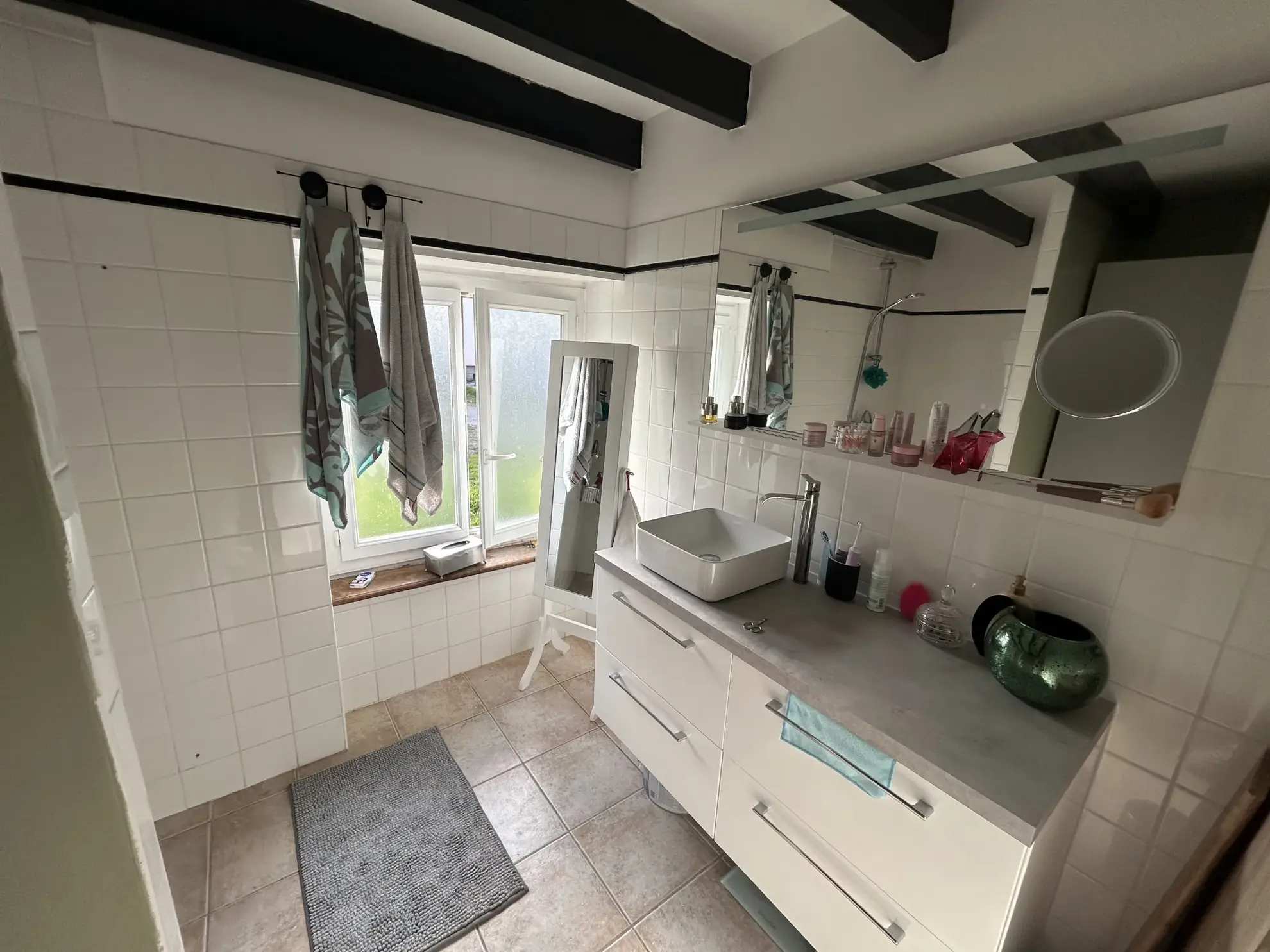 Maison de campagne rénovée à Bubry avec 3 chambres et parcelle de 676m² 