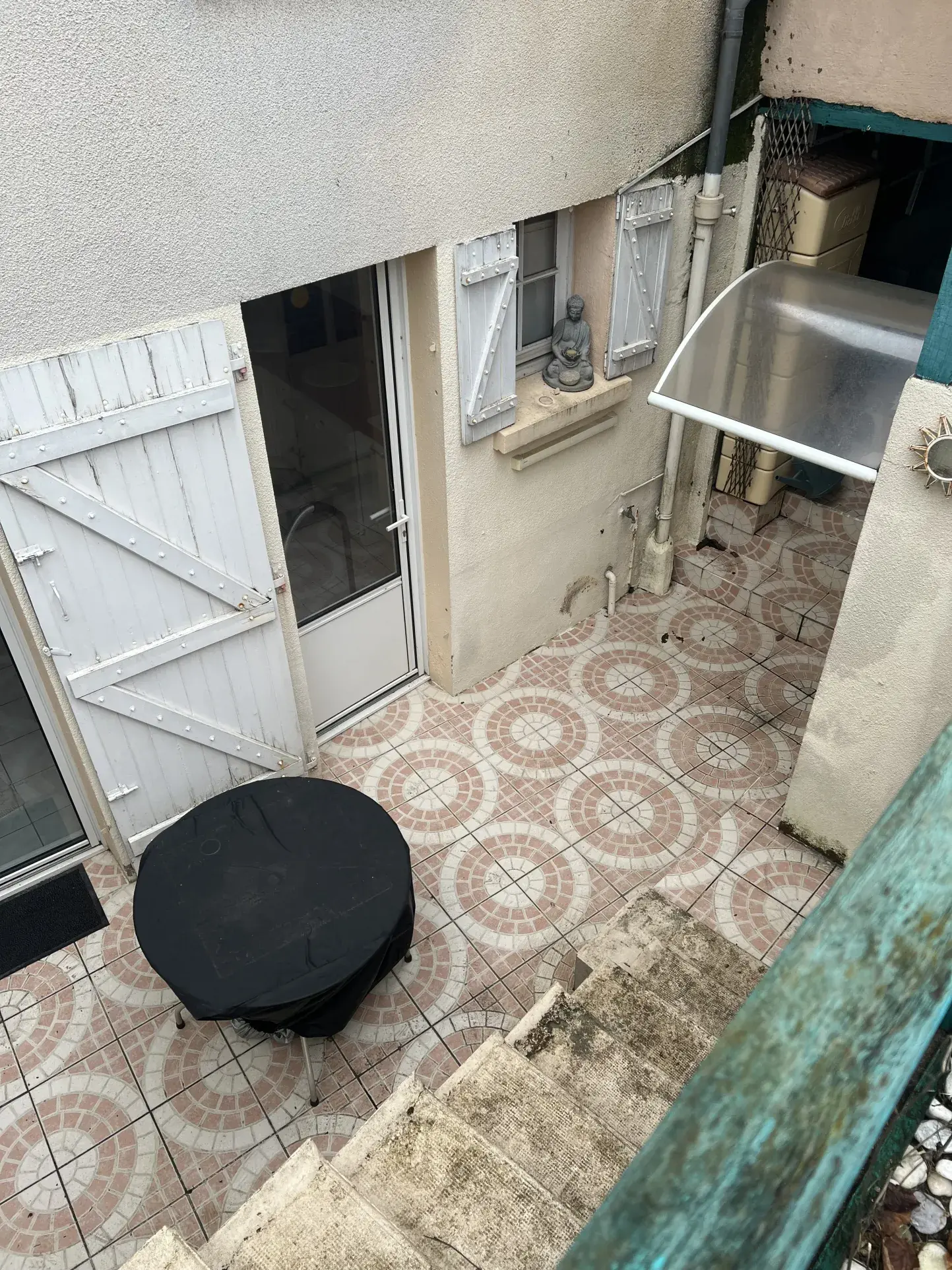 Maison à vendre avec studio indépendant et revenus locatifs à Le Boupere 