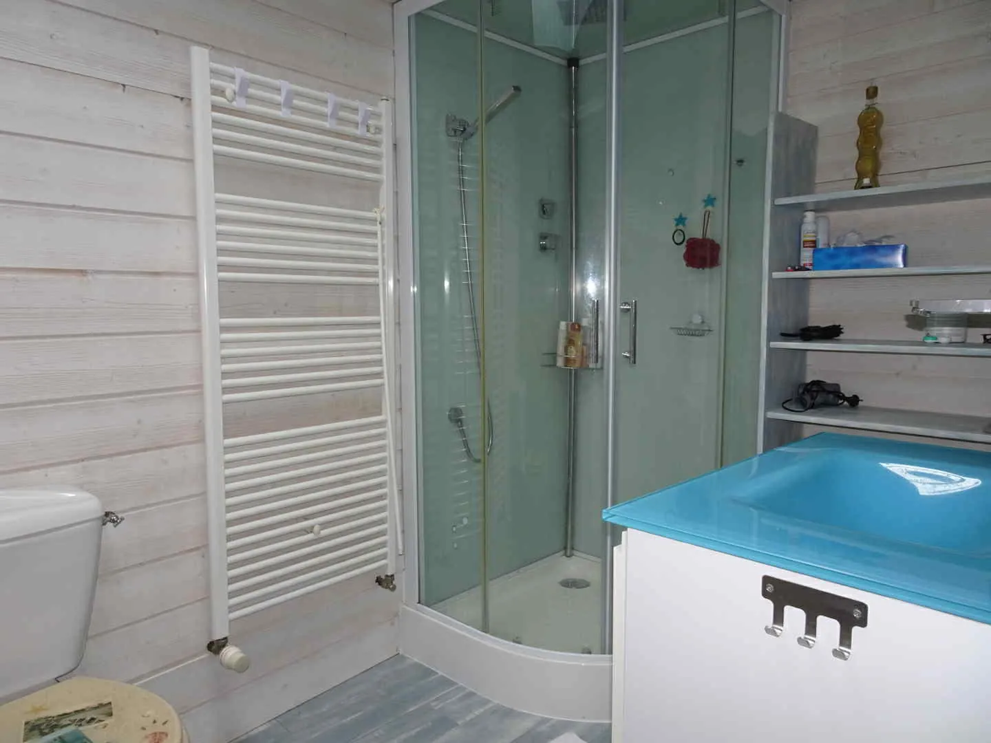 Maison à vendre avec studio indépendant et revenus locatifs à Le Boupere 