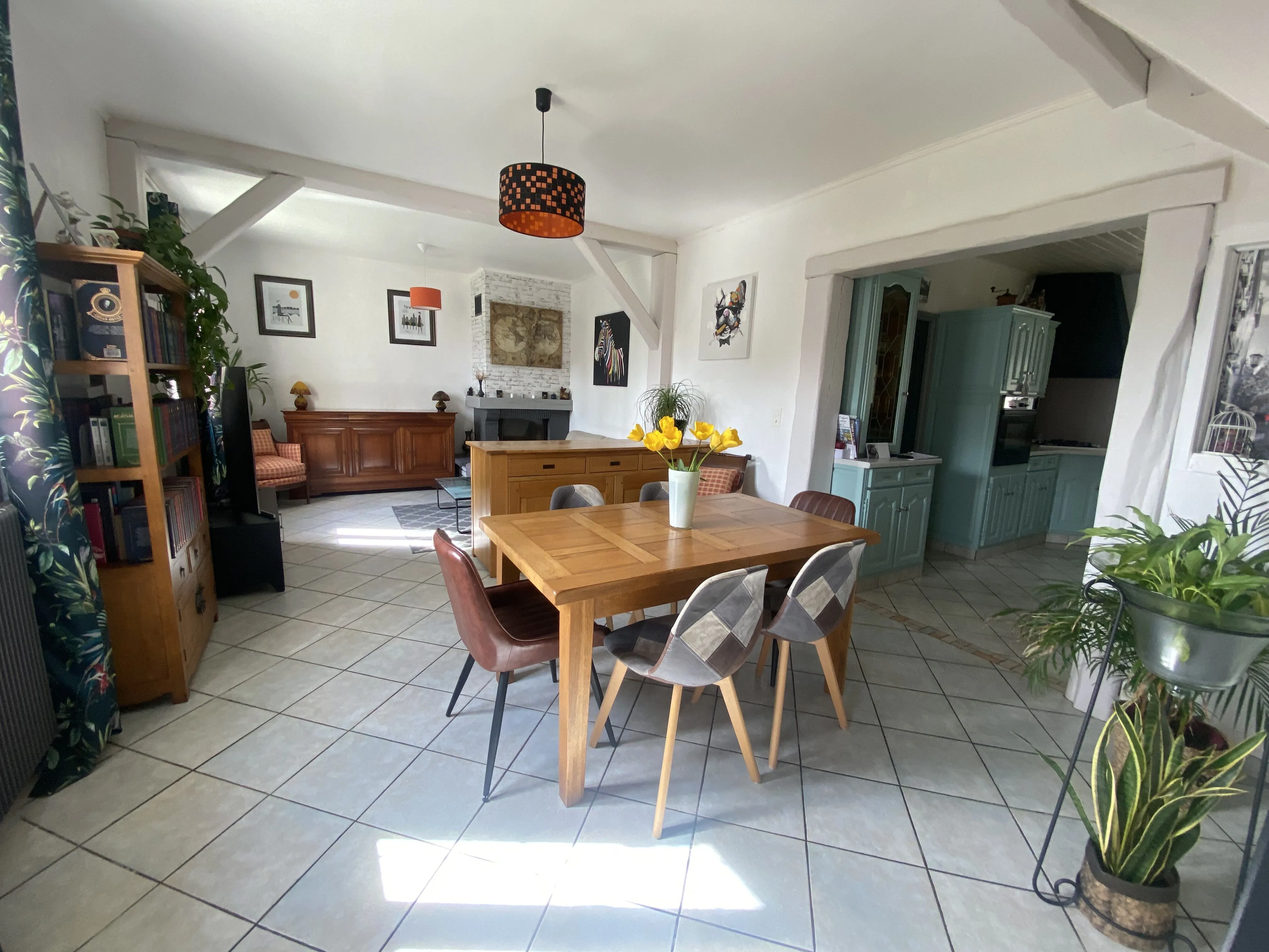 A vendre pavillon individuel de 120 m² à Roye avec jardin et garage 