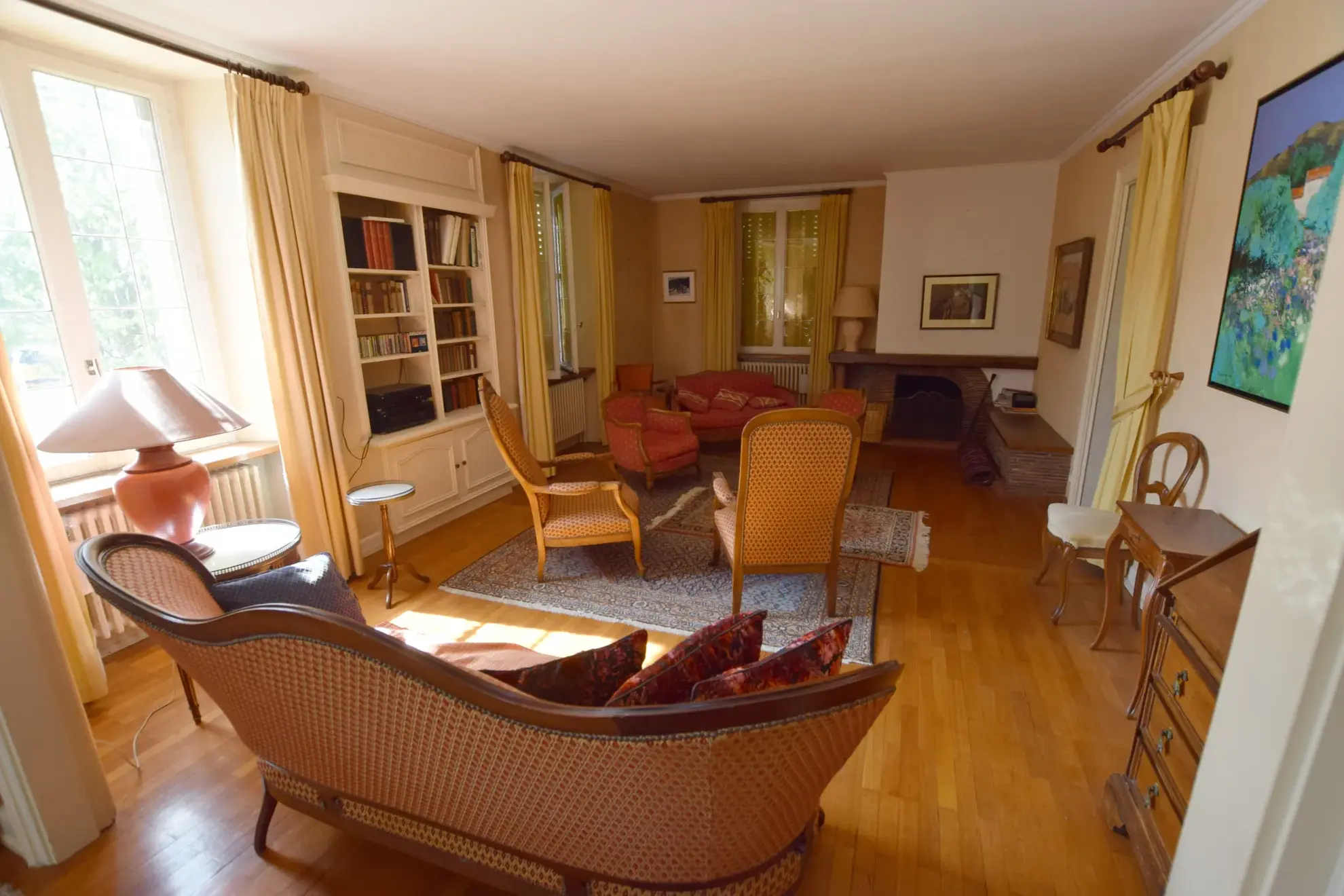 Immeuble ancien à Vieux Charmont avec terrasse, jardin et potentiel pour 3 appartements 