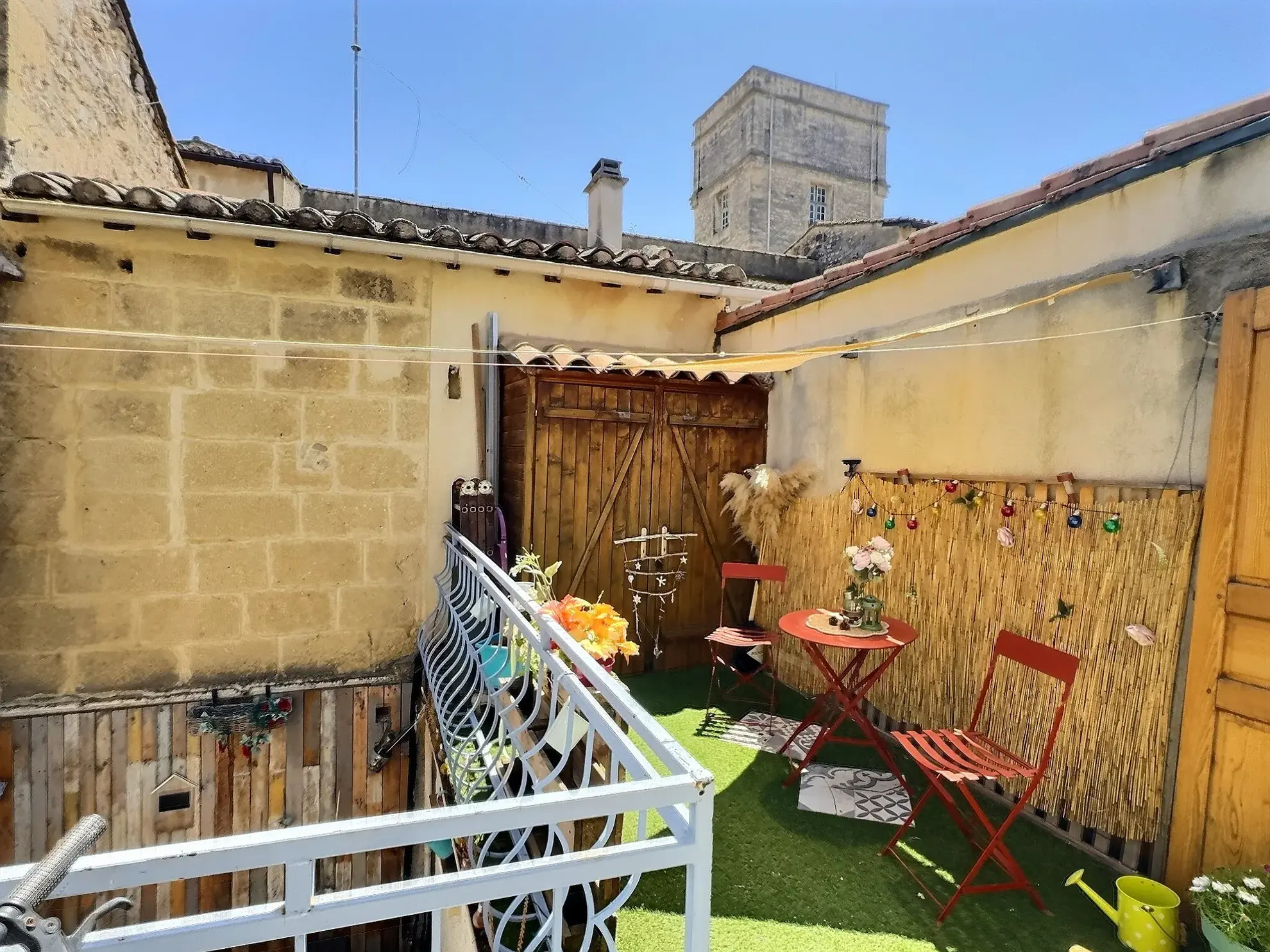 Maison de village rénovée à Marsillargues de 66,4 m² avec terrasse et cour 