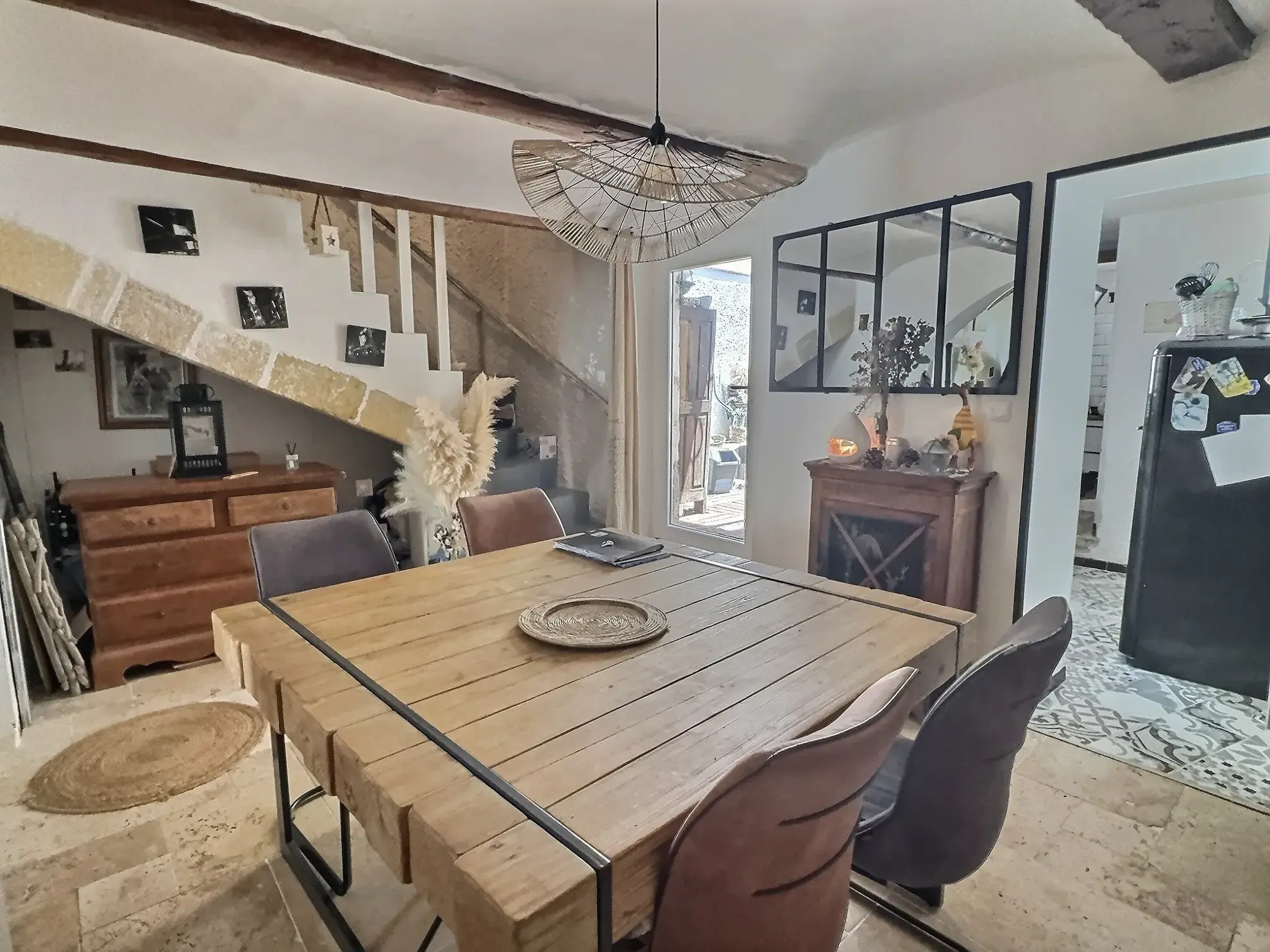 Maison de village rénovée à Marsillargues de 66,4 m² avec terrasse et cour 