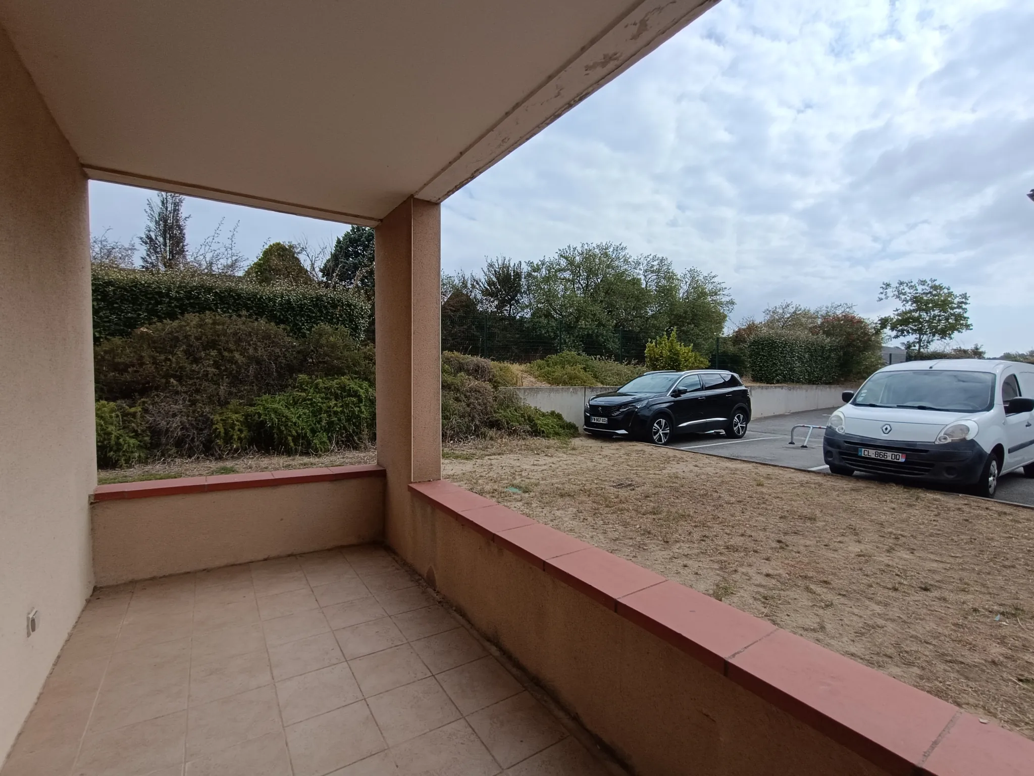 Appartement T3 avec terrasse et parking à Carcassonne 