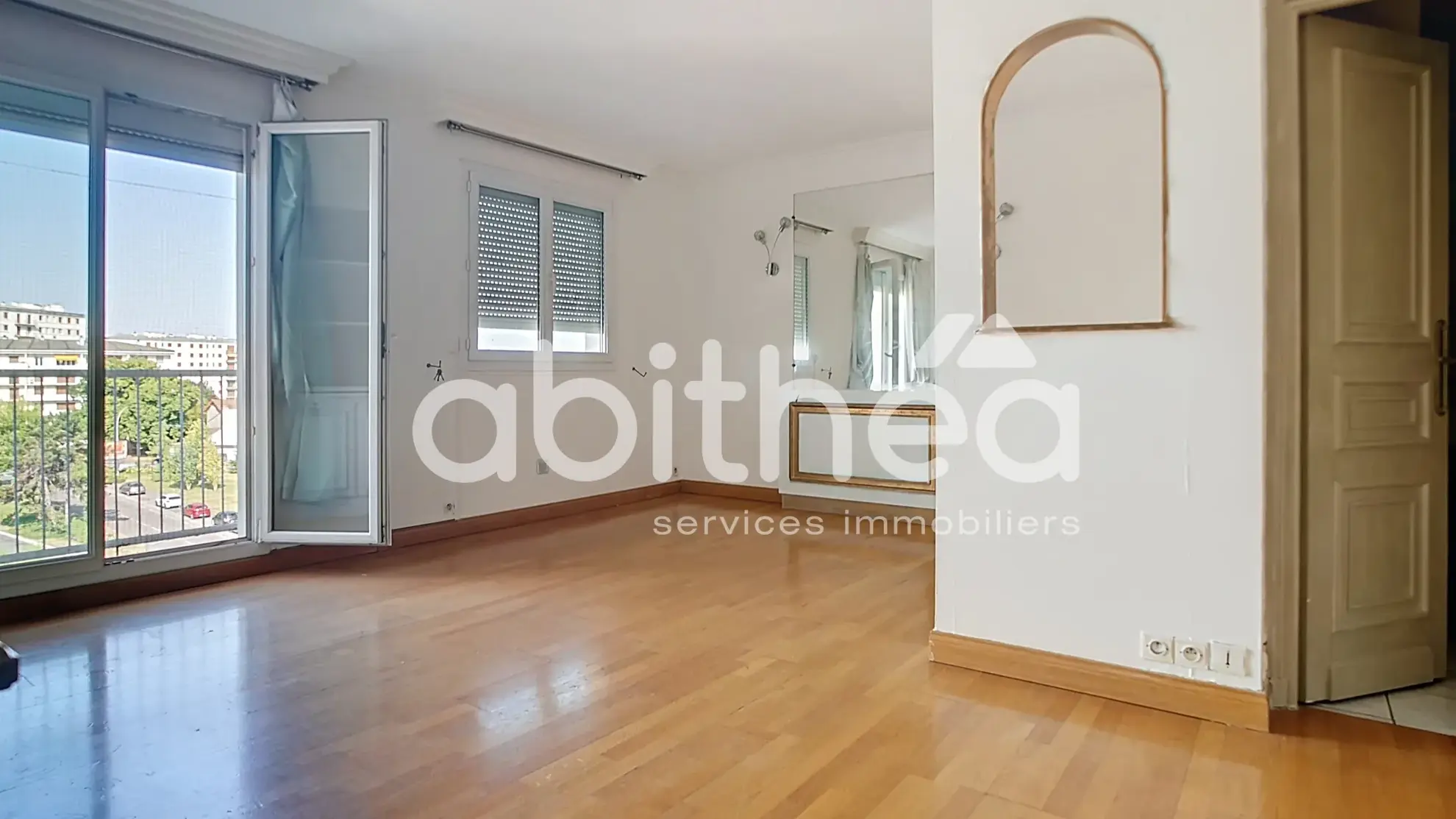 Agréable appartement de 65 m² à Troyes avec balcon et cave, idéalement situé