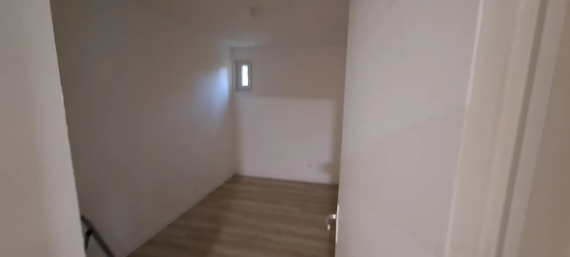 Maison individuelle de 200 m² avec terrain à Lodeve - Quartier calme 