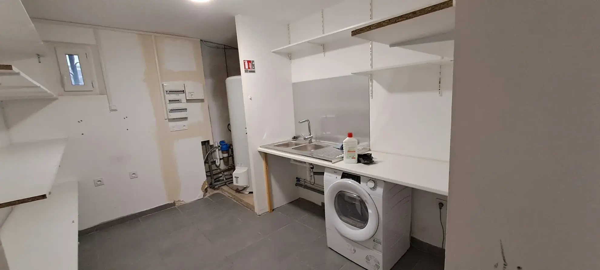Maison individuelle de 200 m² avec terrain à Lodeve - Quartier calme 