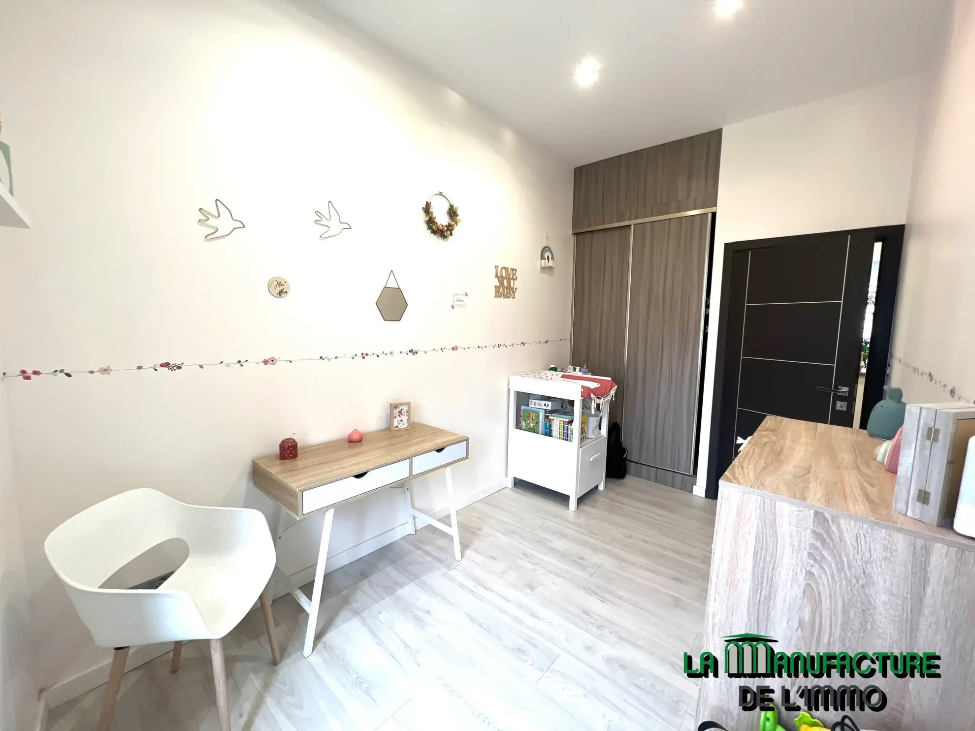 Appartement rénové F5 traversant au cœur de Saint-Étienne 