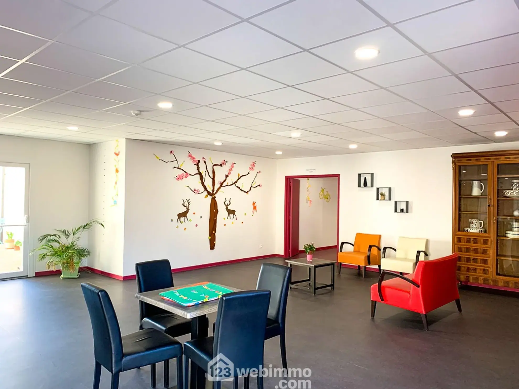 Studio de 27 m² à Mazé-Milon, idéal investissement en résidence seniors 