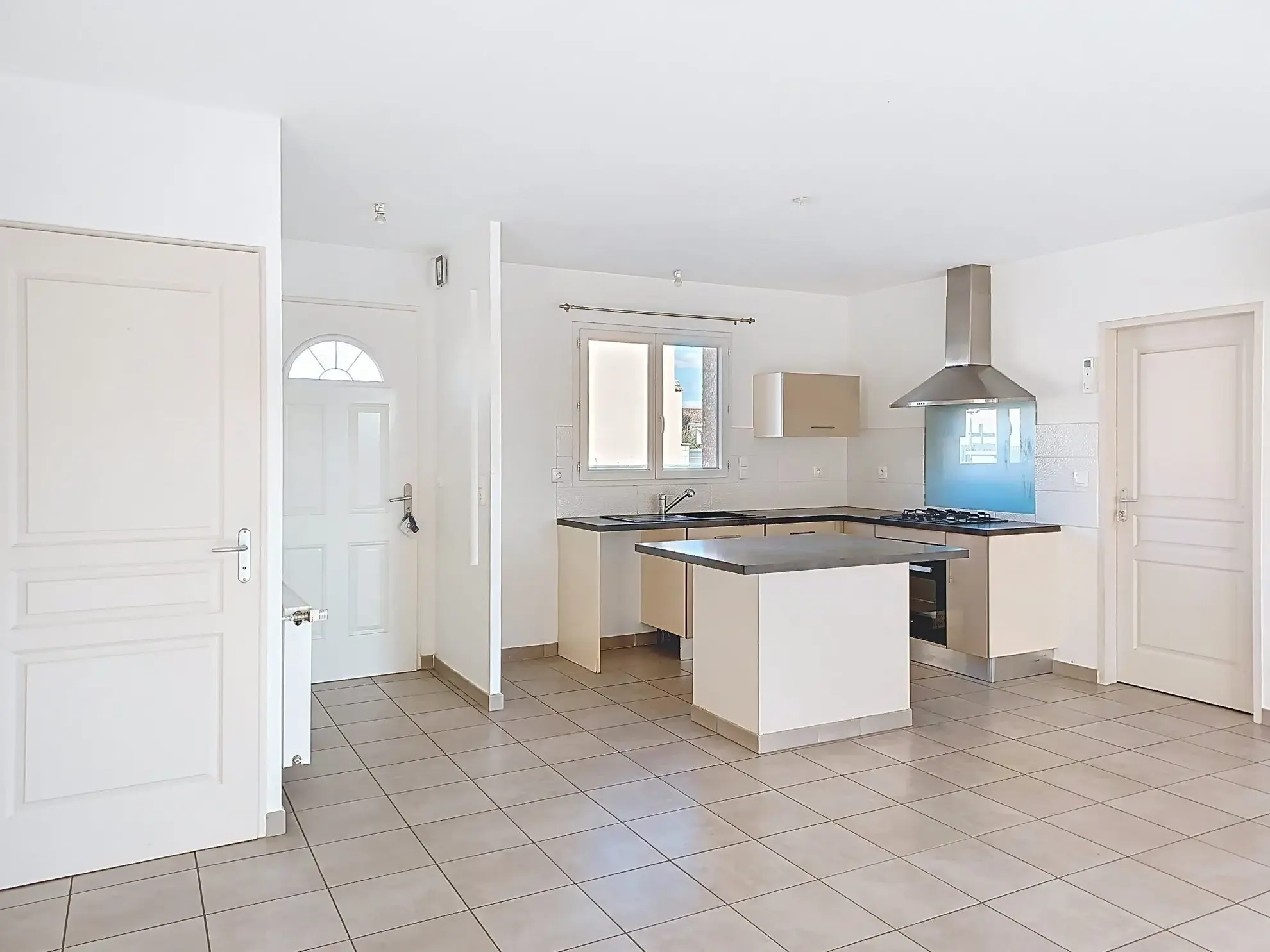 Maison de plain-pied à Terssac avec jardin et terrasse - 87 m² 