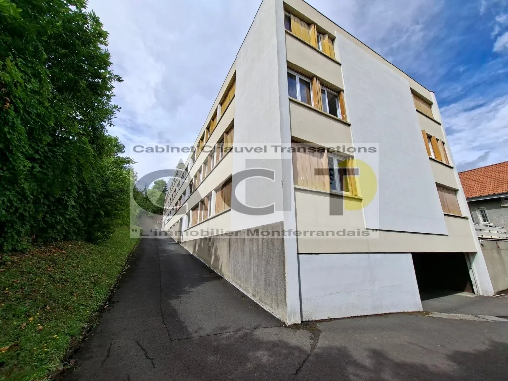 Achat appartement T3 avec balcon à Clermont-Ferrand, secteur Montjuzet 