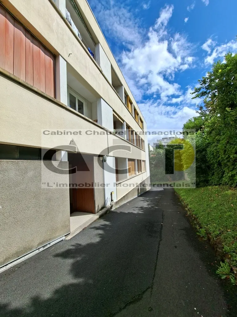 Achat appartement T3 avec balcon à Clermont-Ferrand, secteur Montjuzet 