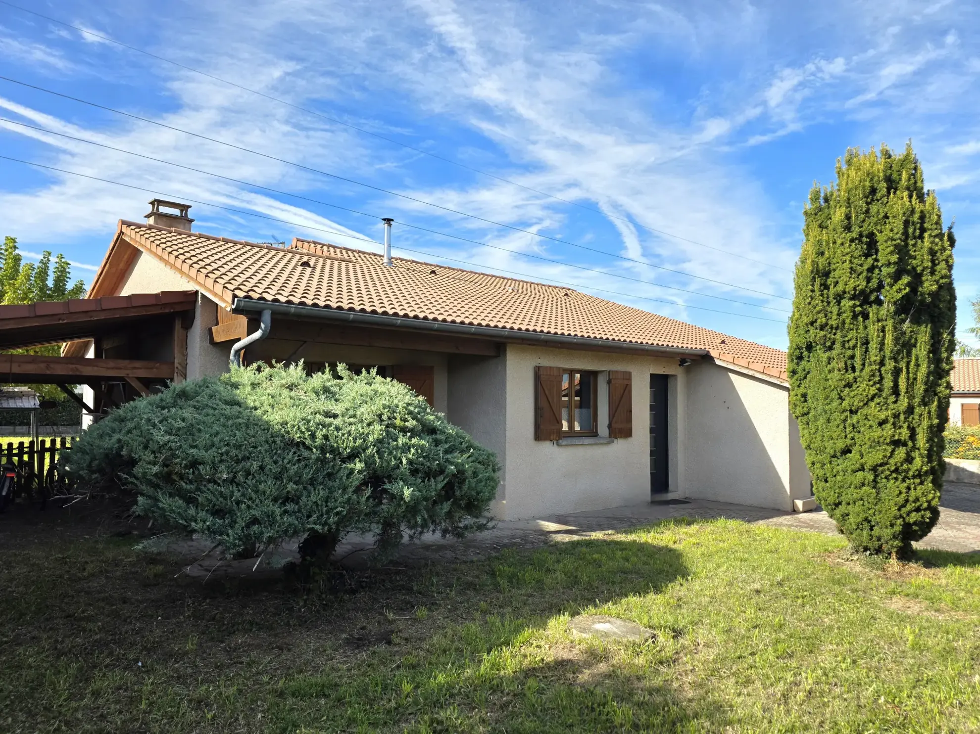 Maison individuelle 5 pièces à Menetrol avec jardin, terrasse et garage