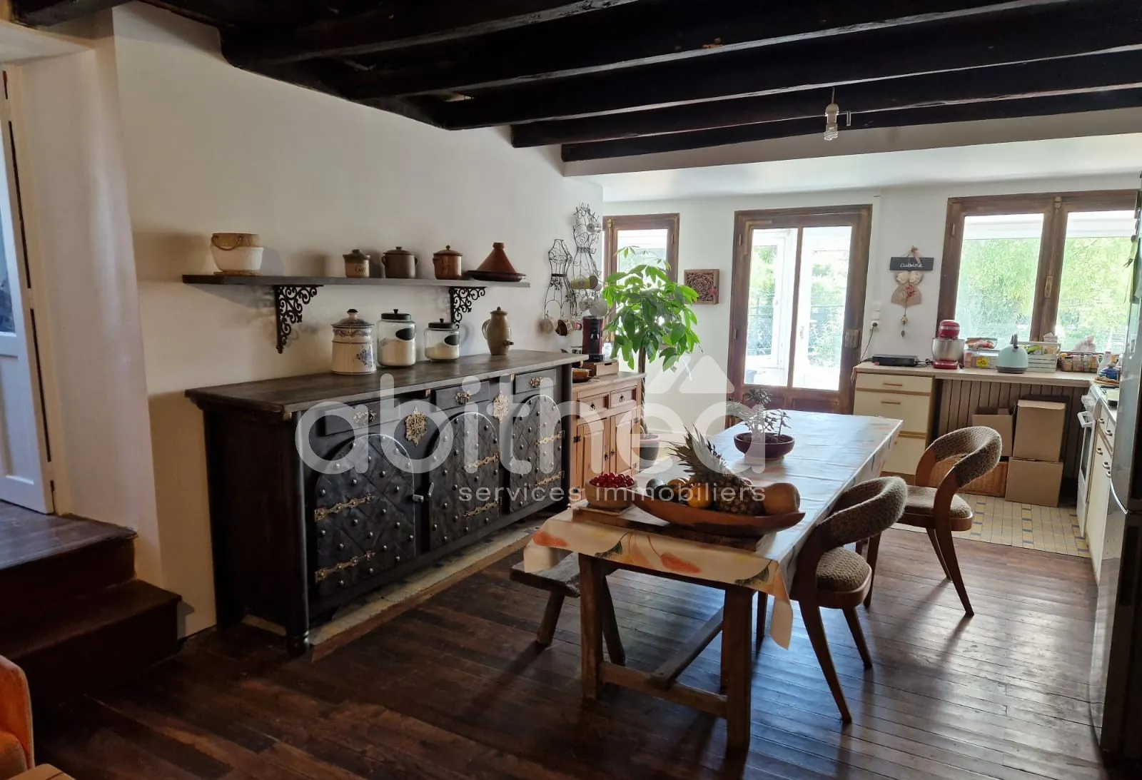 Longère en pierre avec dépendances et terrain clos à Mons (16140) - 87m² 