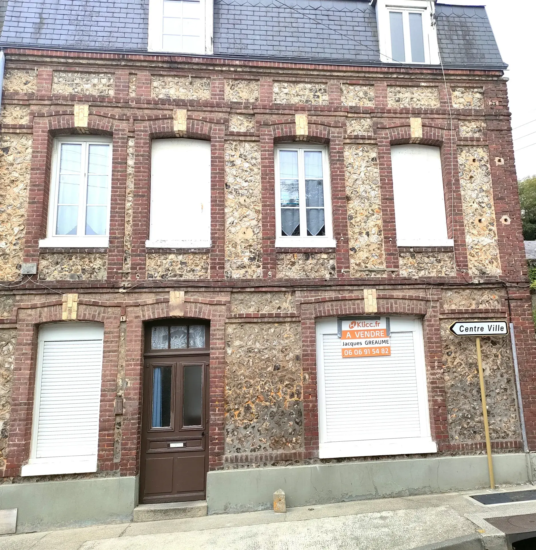 Maison à rénover de 51m² en plein centre de Fecamp, proche gare et plage