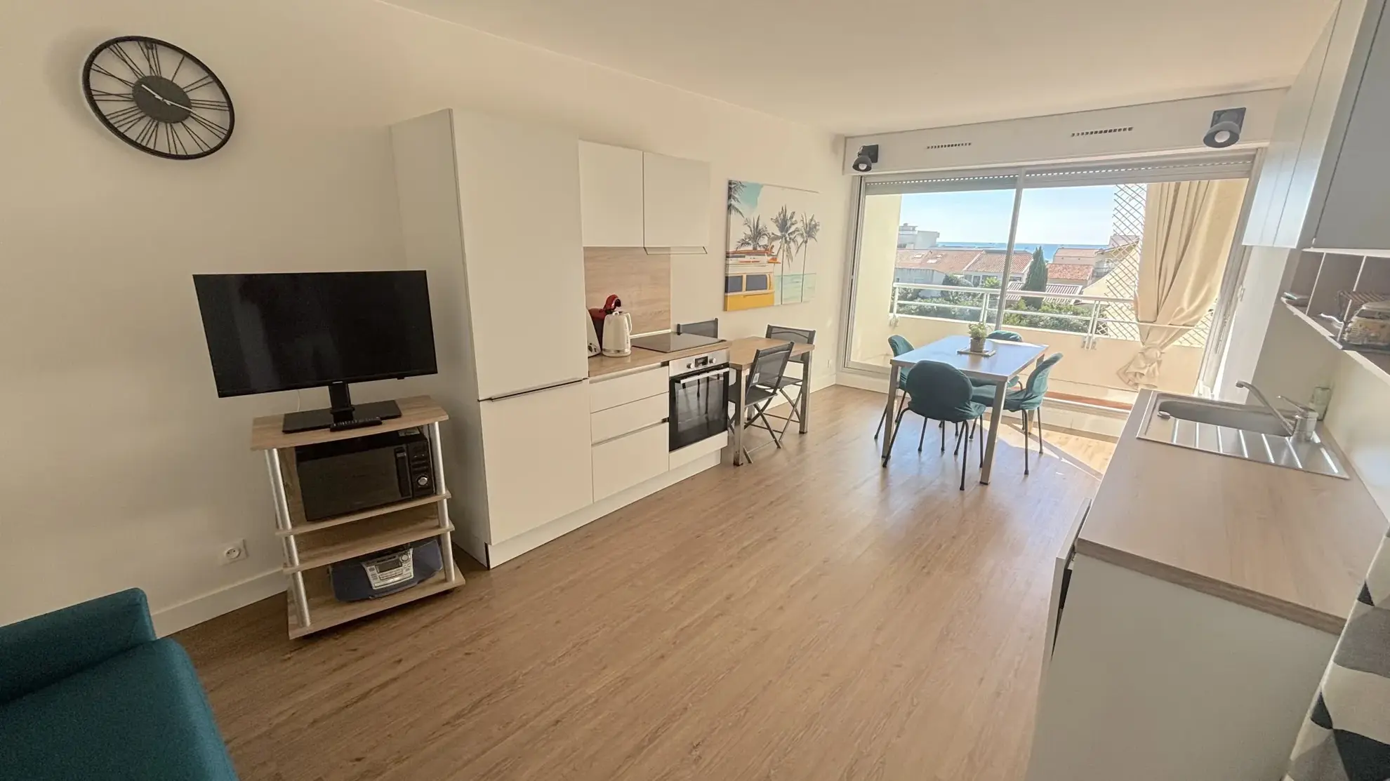 Studio rénové à Carnon-Plage avec terrasse sud et vue mer 