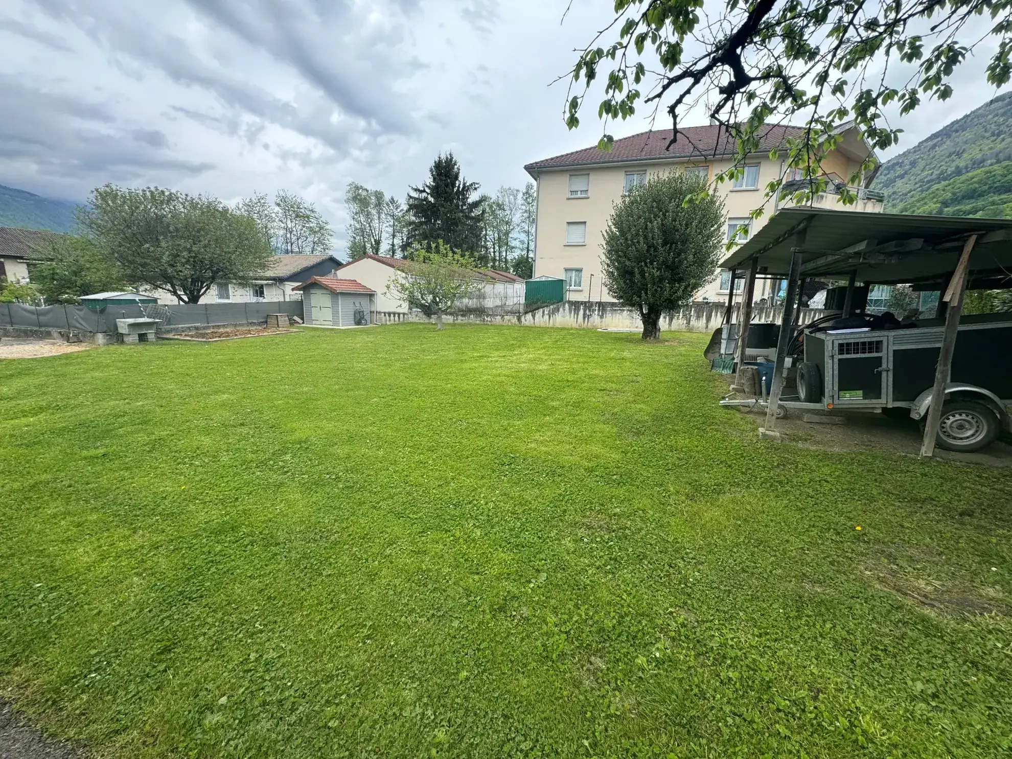 Terrain constructible de 500 m² à Tencin, proche Grenoble et Chambéry 