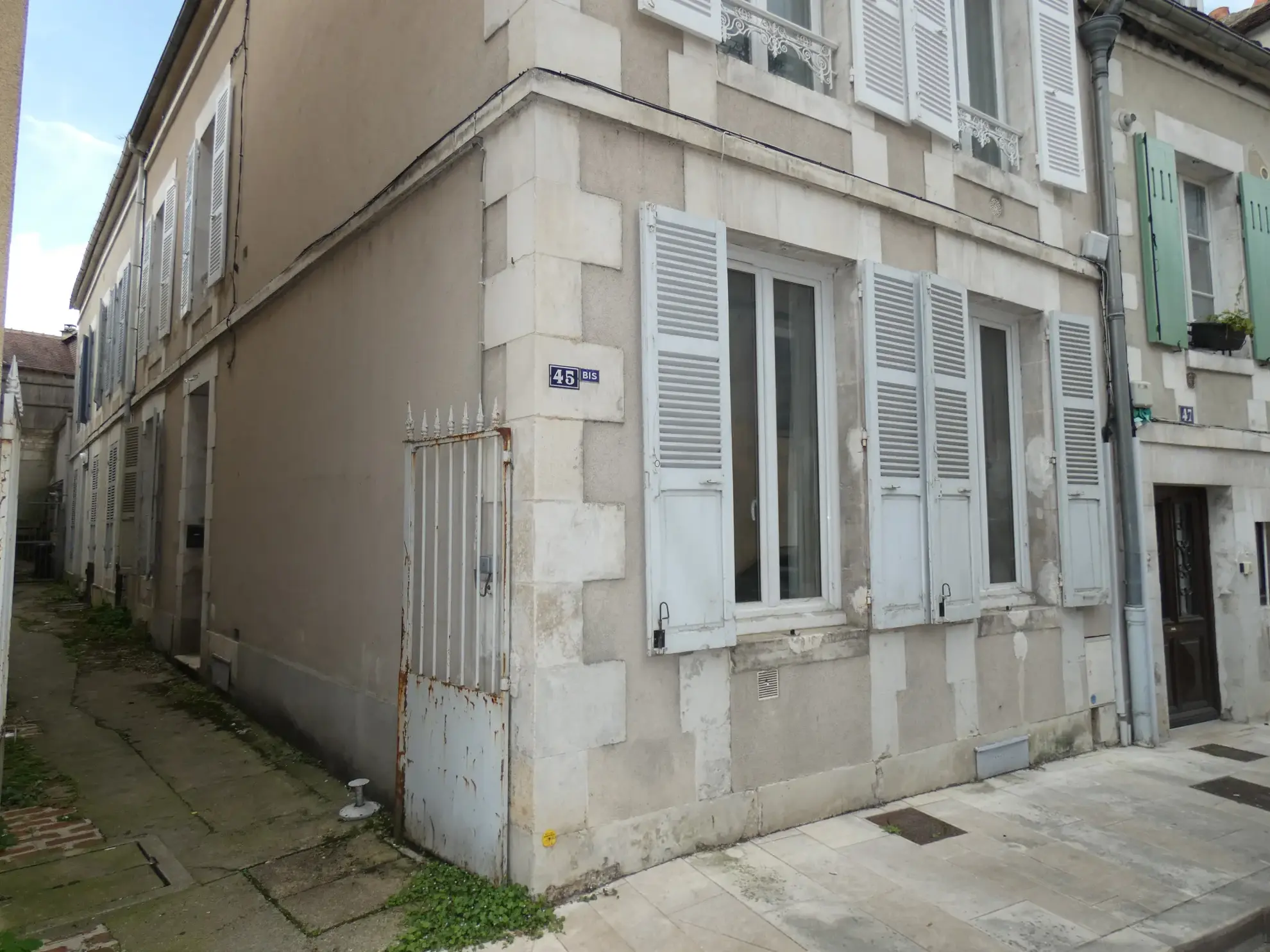Bel appartement type 2 en rez-de-chaussée à Auxerre, centre-ville