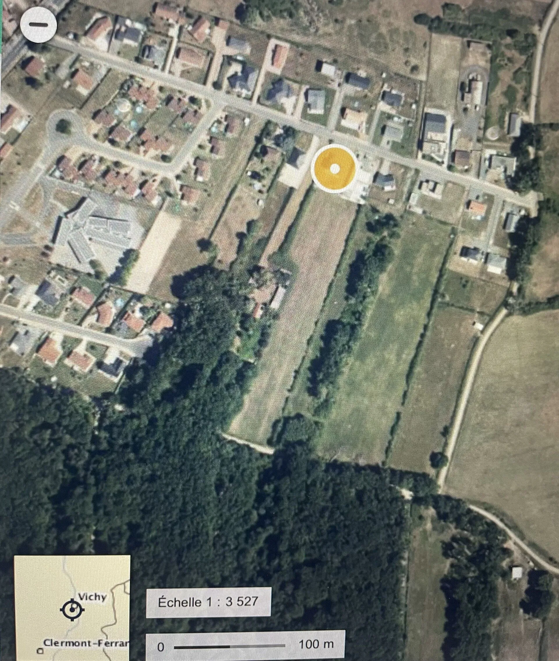 Terrain constructible plat de 23 192 m² à Brugheas près de Vichy et Clermont-Ferrand