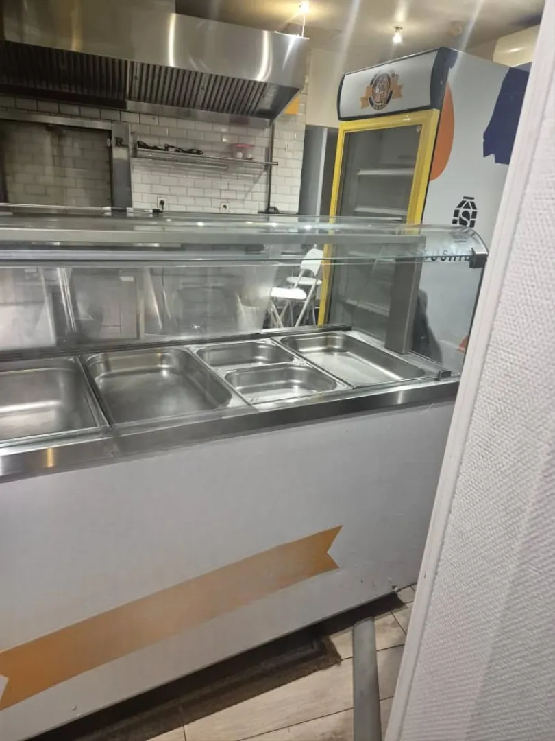 Fonds de commerce snack 21m² au gaz à Paris 13ème, emplacement stratégique