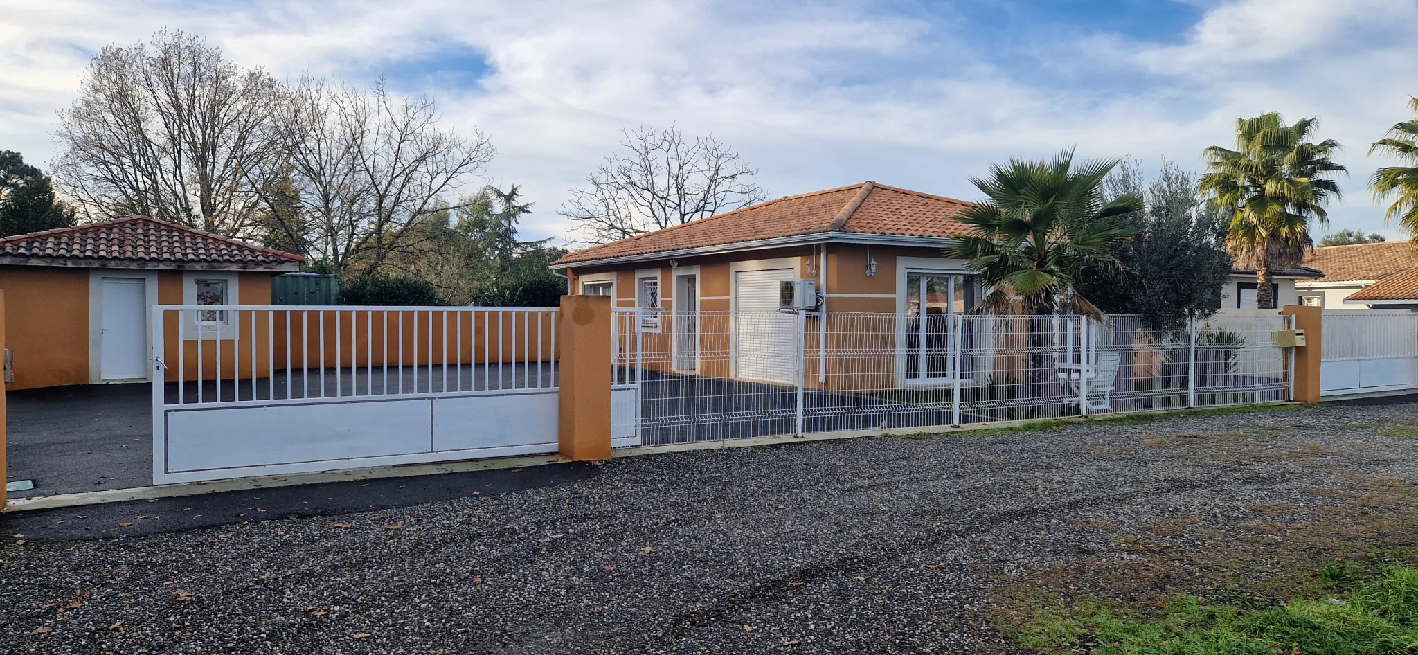 Maison de plain-pied de 100 m² à Margaux-Cantenac avec jardin clos et dépendance