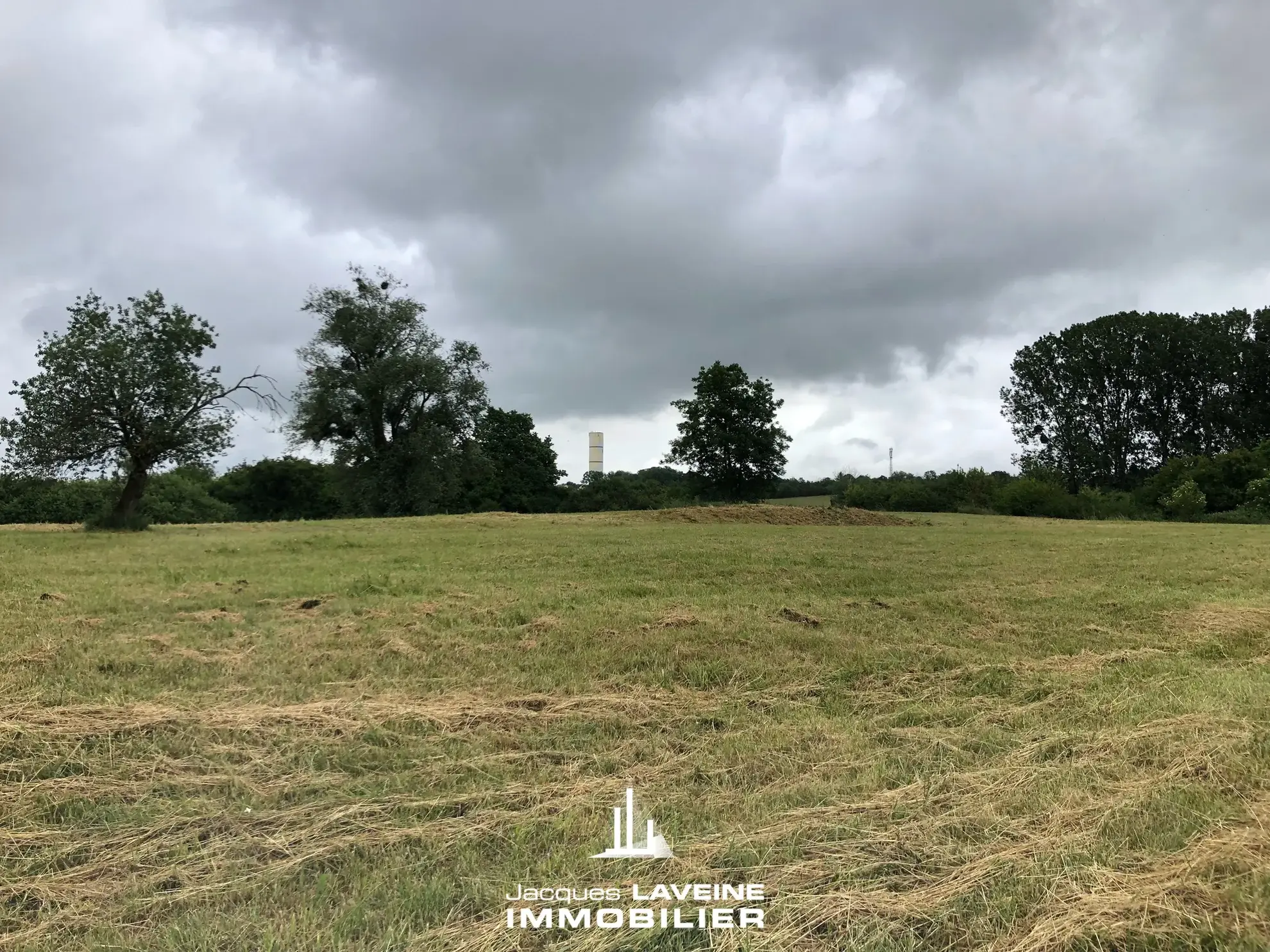 Terrain de loisir de 80 ares à Marly avec possibilité d'installation d'une tiny-house
