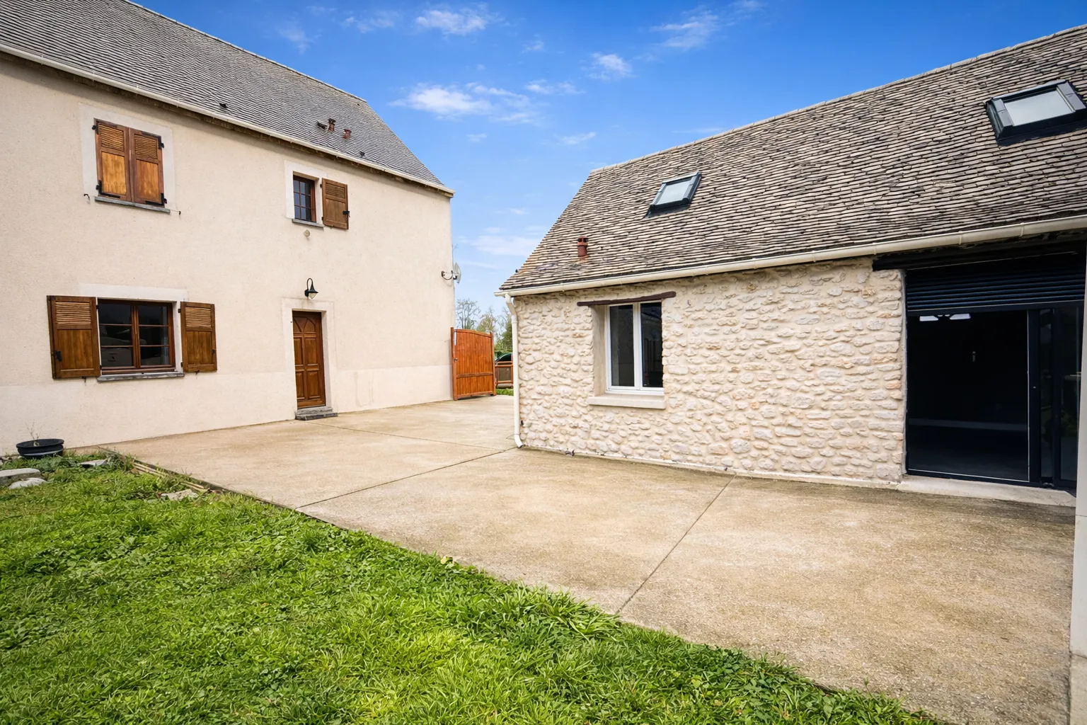 Maison familiale avec appartement T2 indépendant à Auneau — 146 m² de confort et potentiel locatif