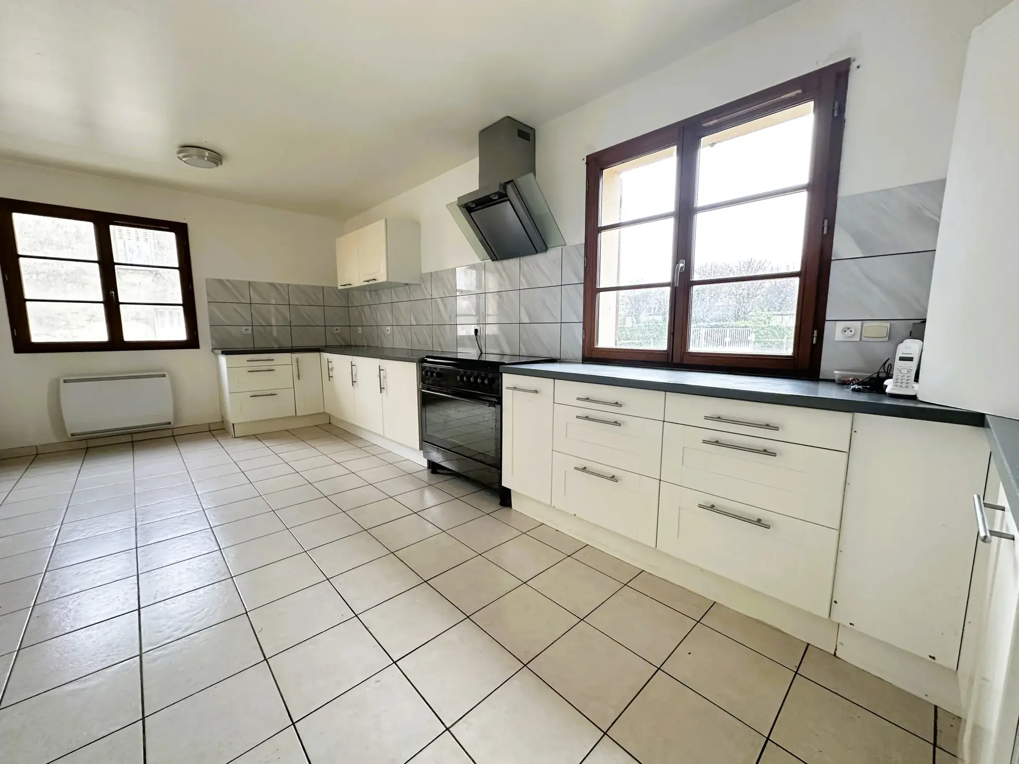 Maison familiale avec appartement T2 indépendant à Auneau — 146 m² de confort et potentiel locatif 