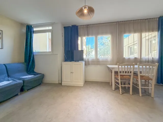 Appartement PMR de 47,75 m² avec piscine à La Londe-les-Maures 