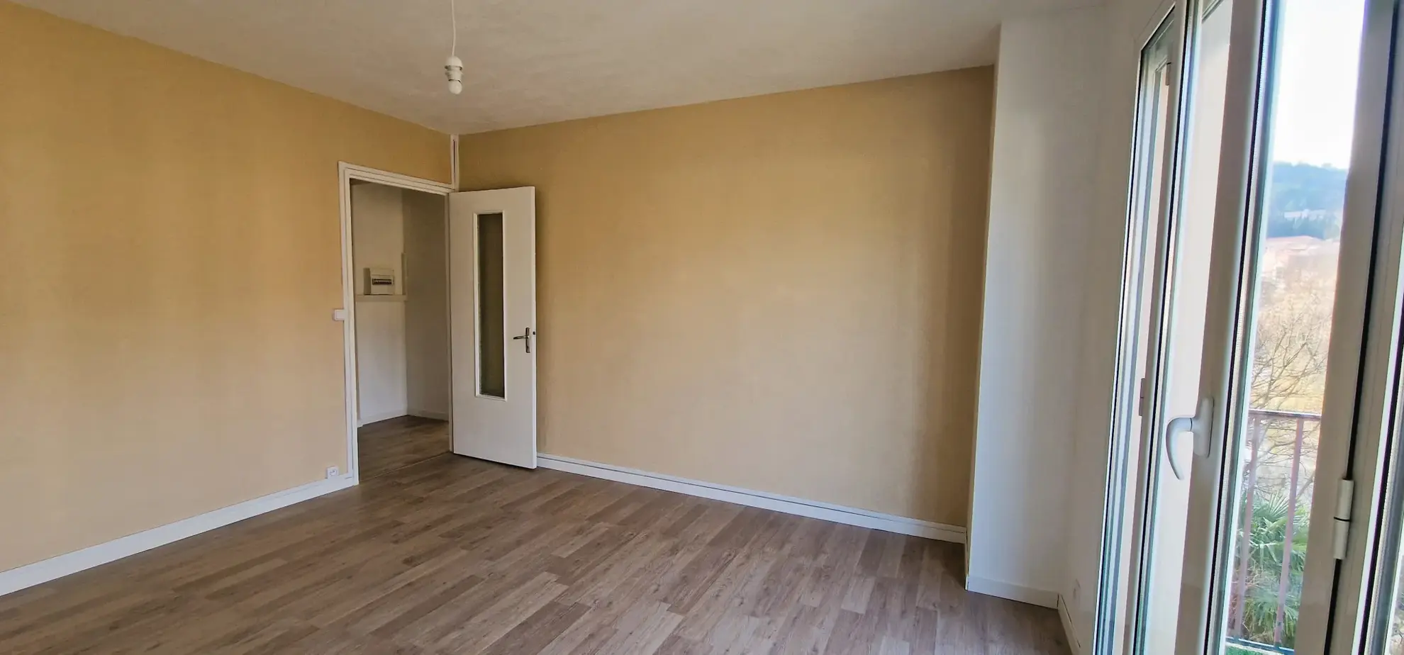 Appartement T2 rénové de 45,43 m² avec Balcons à Amélie-les-Bains Palalda