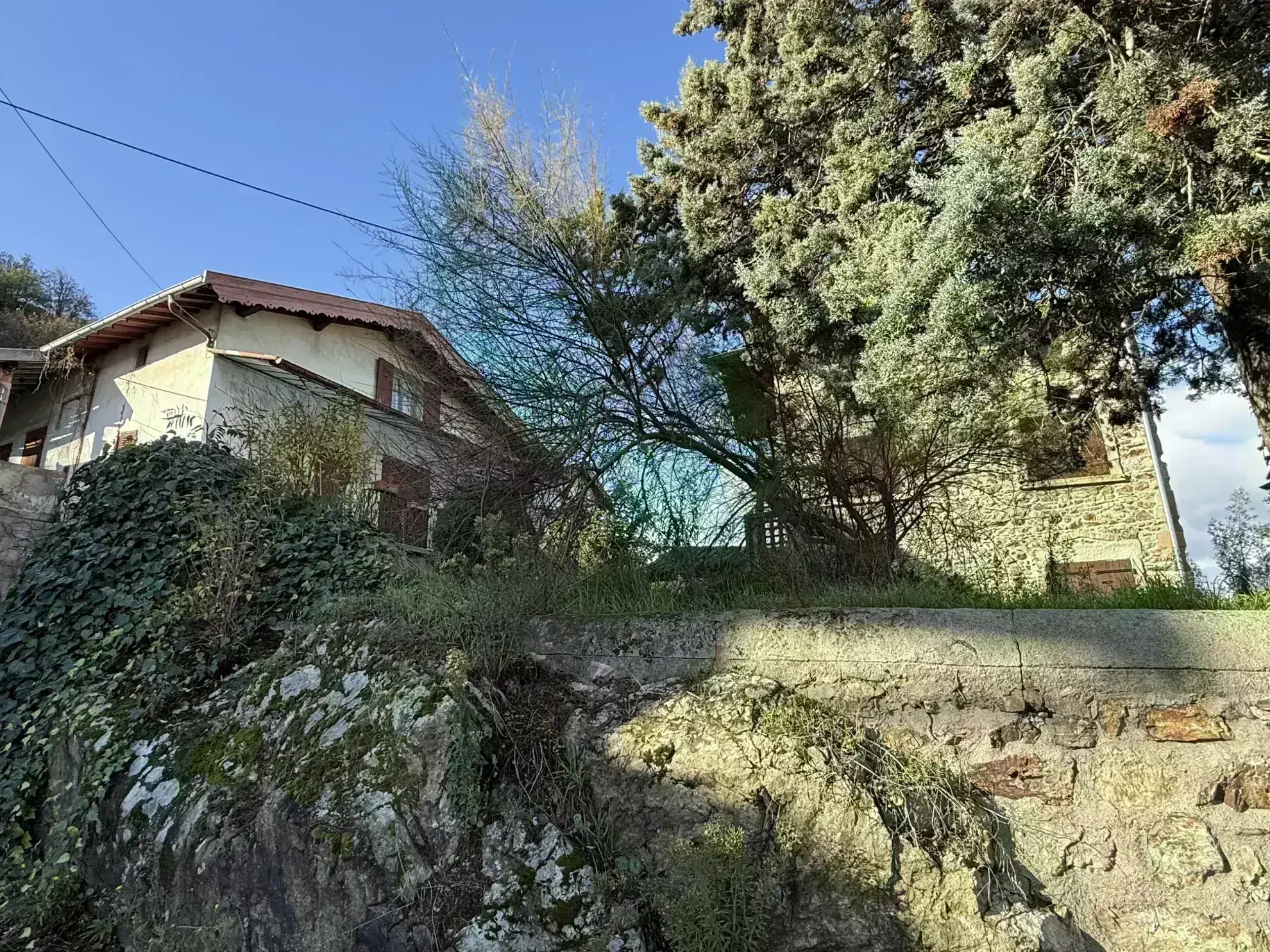 Maison ancienne à rénover à Saint-Romain-en-Gal - 99 m² sur 592 m² 
