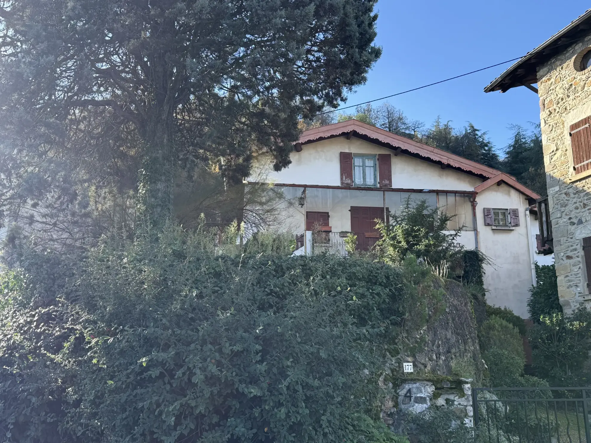 Maison ancienne à rénover à Saint-Romain-en-Gal de 99 m² sur un terrain de 592 m²